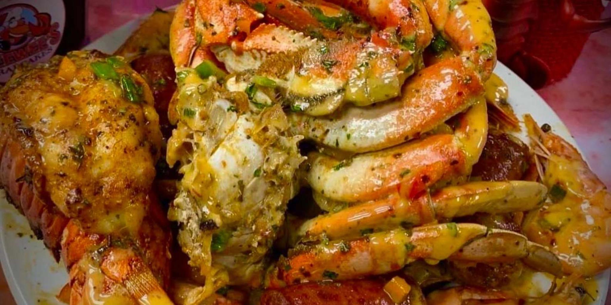 New Orleans Seafood Bar Crawl - Image 2