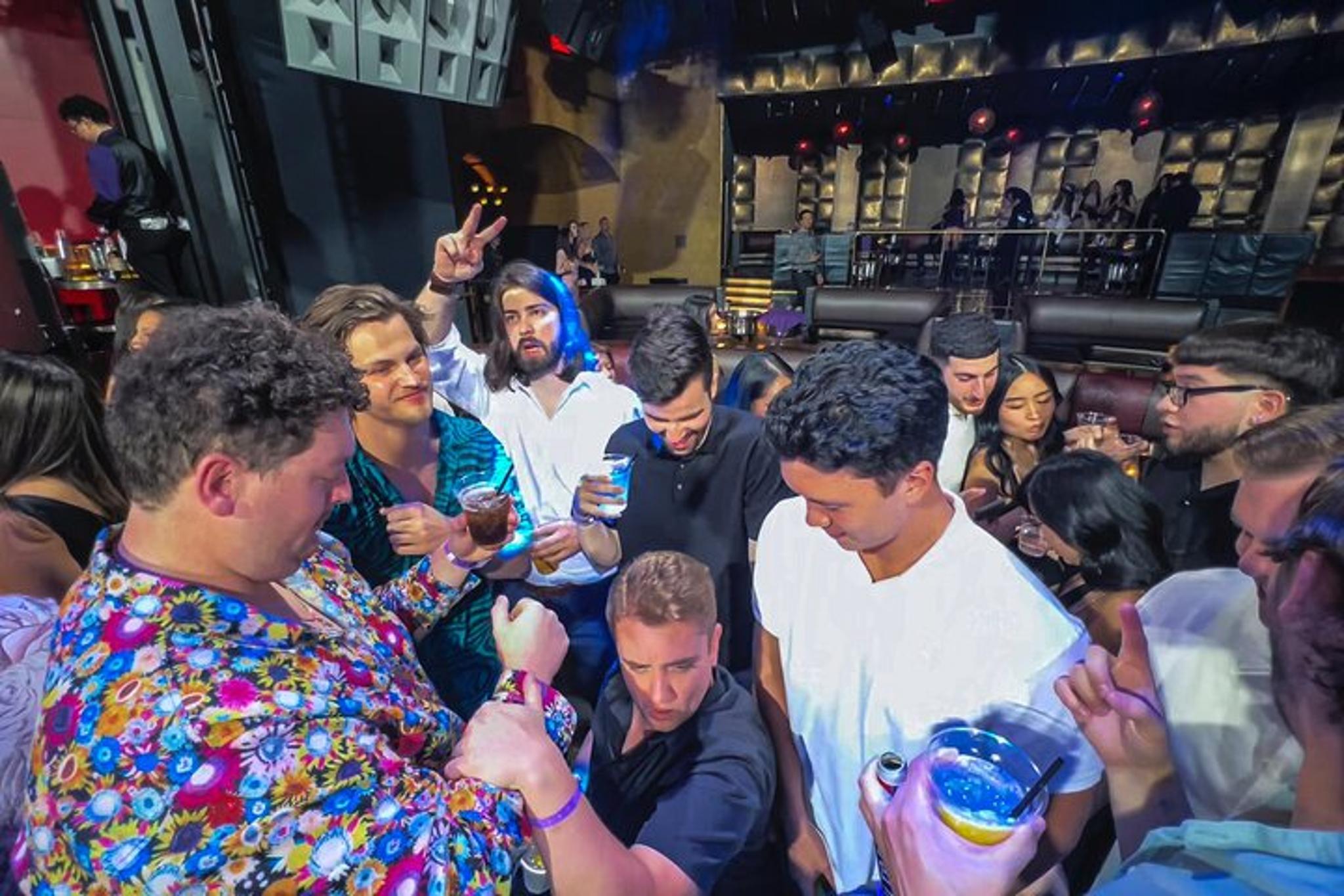 Las Vegas Nightclub and Pool Party Crawl - Image 5