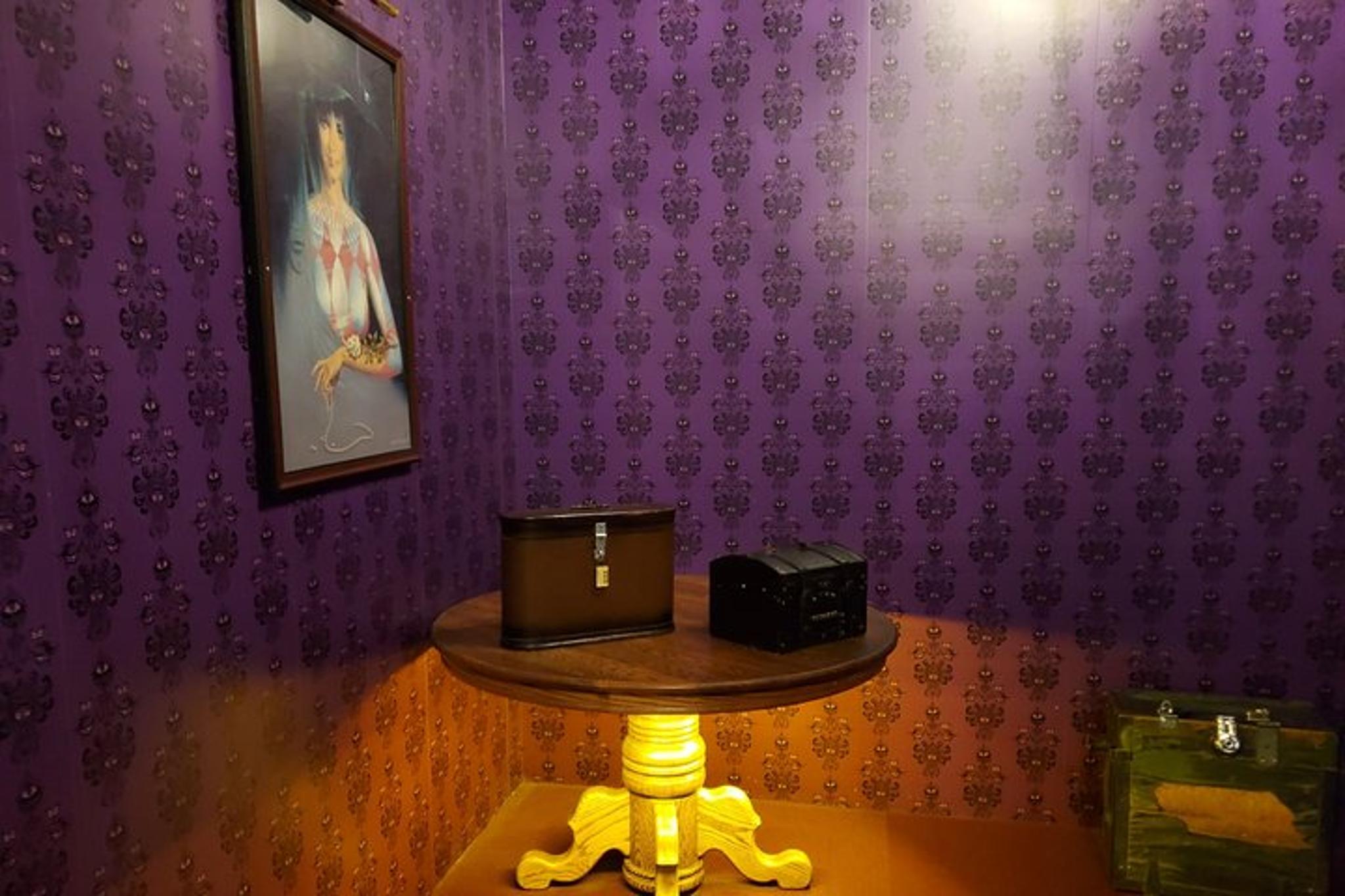 Salem Vampire's Lair Escape Room Game - Image 5