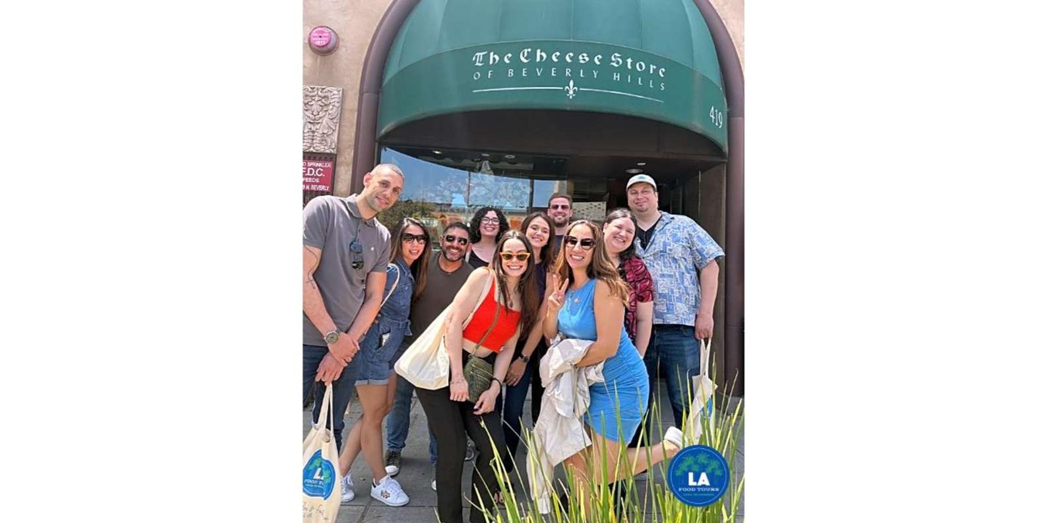 Los Angeles Beverly Hills Food, Film & Fashion Walking Tour 3.5 hr - Image 5