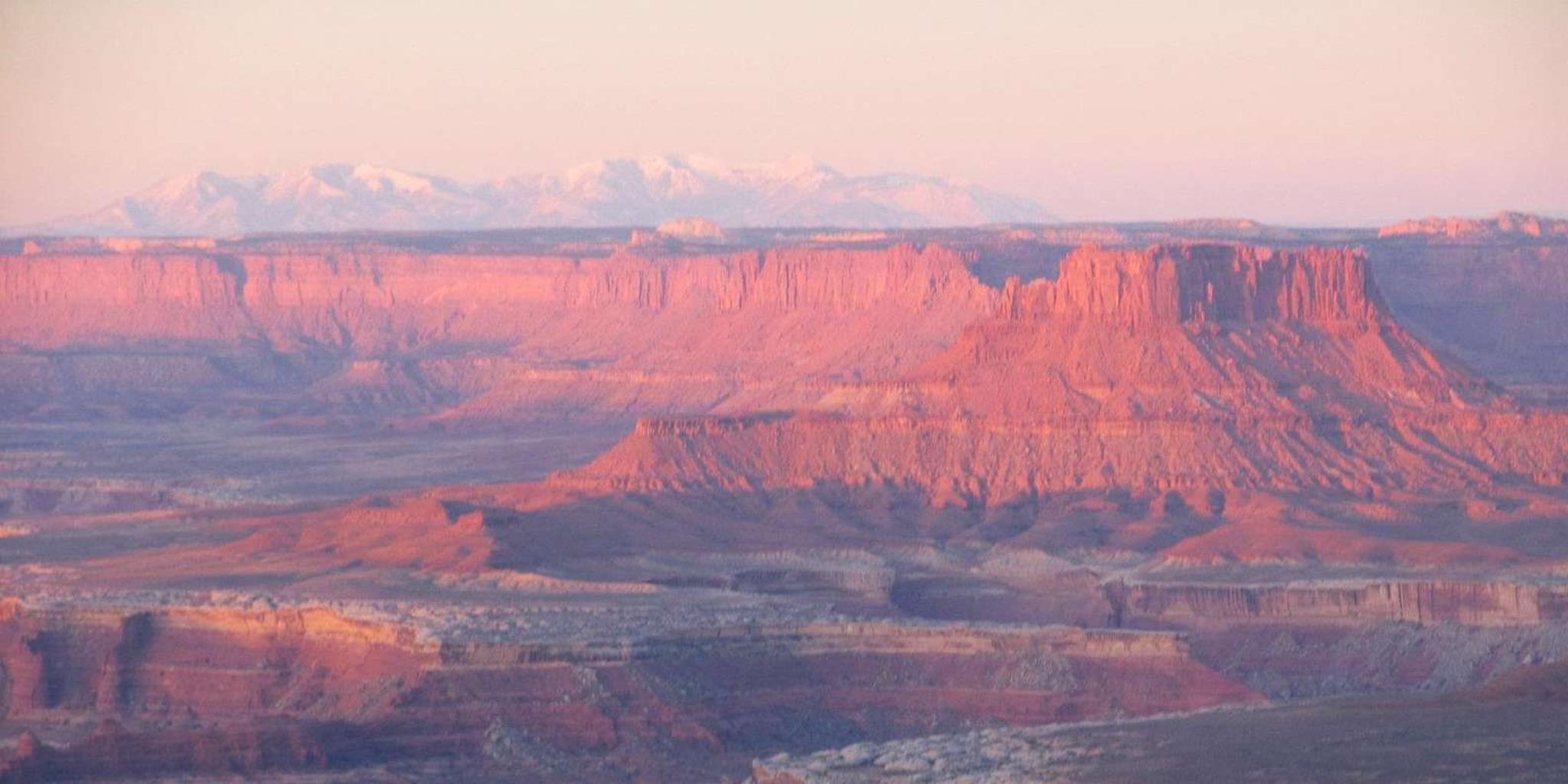 Moab Canyonlands 4x4 and Colorado River Rafting - Image 3
