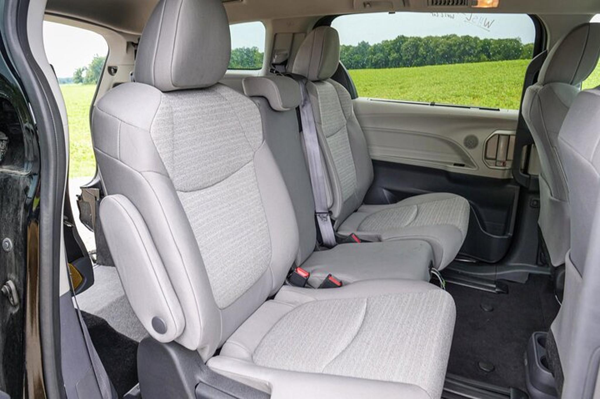 New York Wheelchair Accessible Taxi Service - Image 4