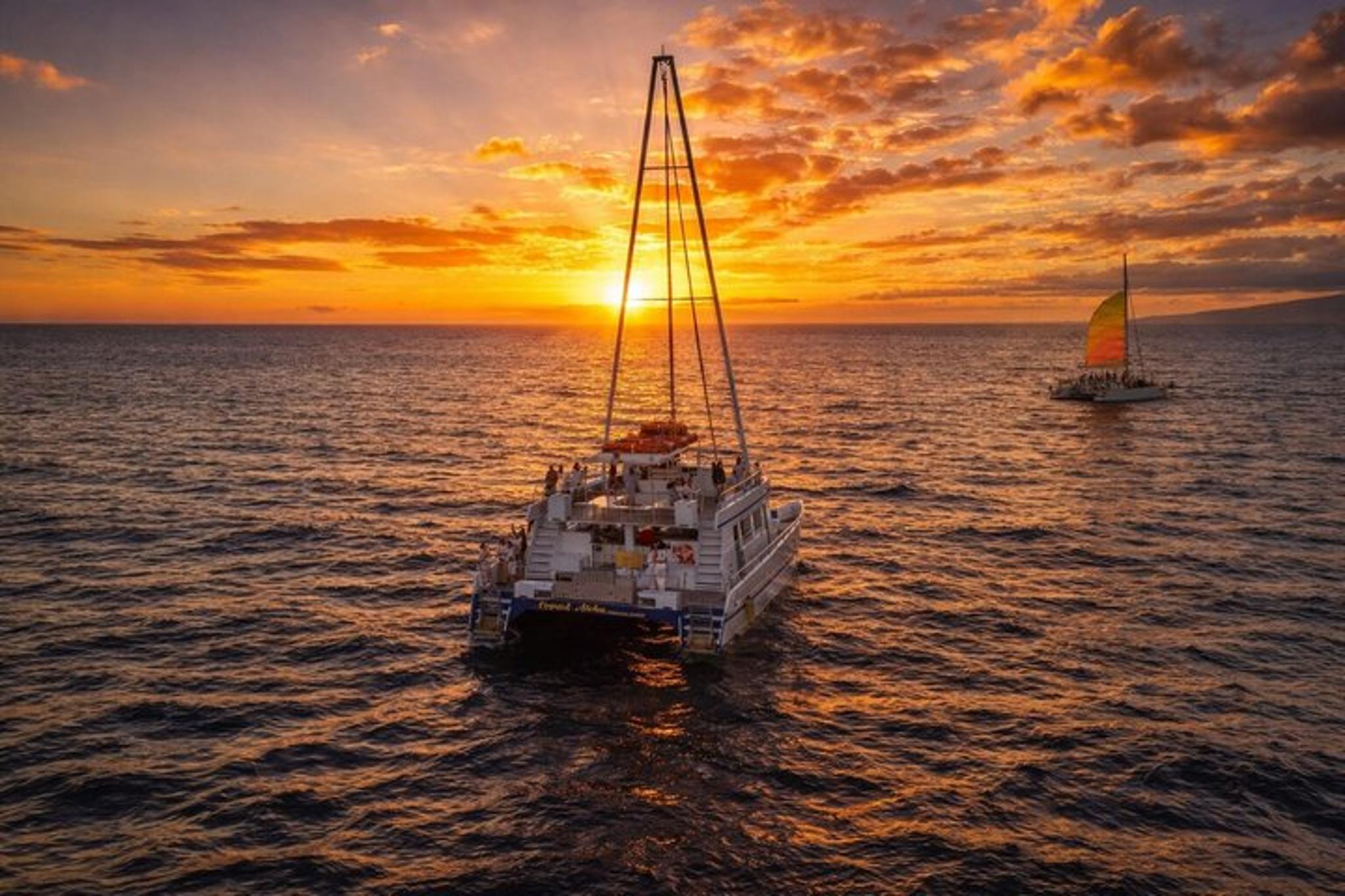Oahu Sunset Cruise - Image 4