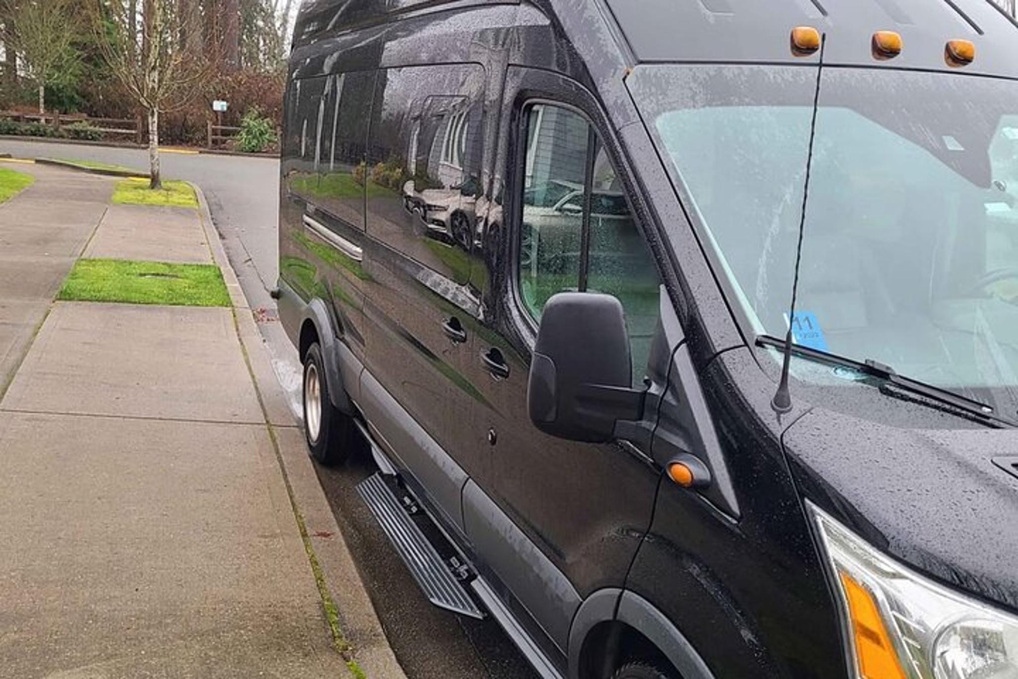 Seattle Private Transfer - Image 1