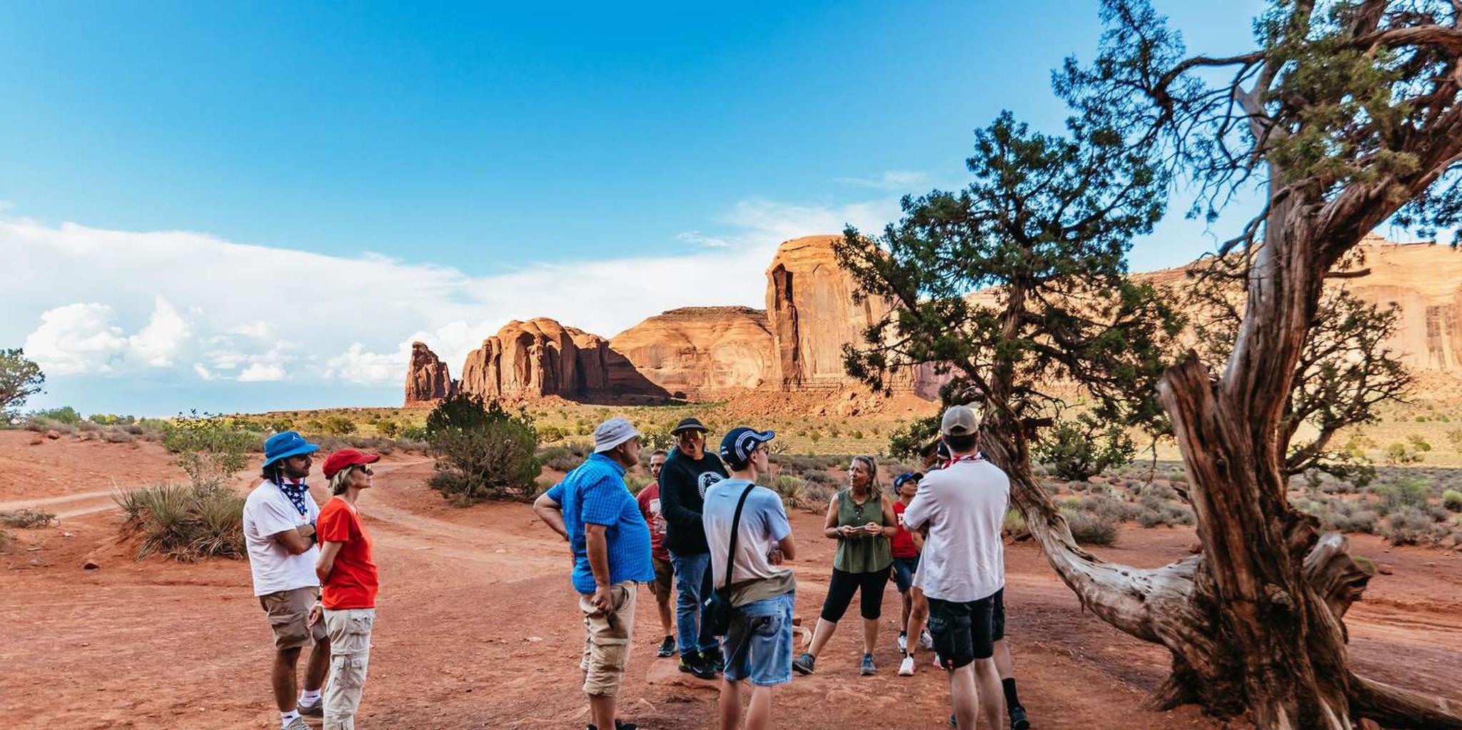 Monument Valley Sunset Tour with Navajo Guide - Image 3