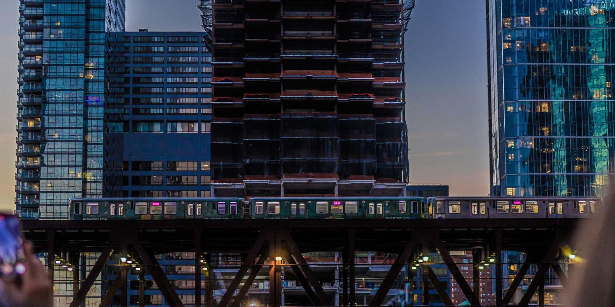 Chicago Ghost Tour: Wind and Souls Adults Only - Image 1