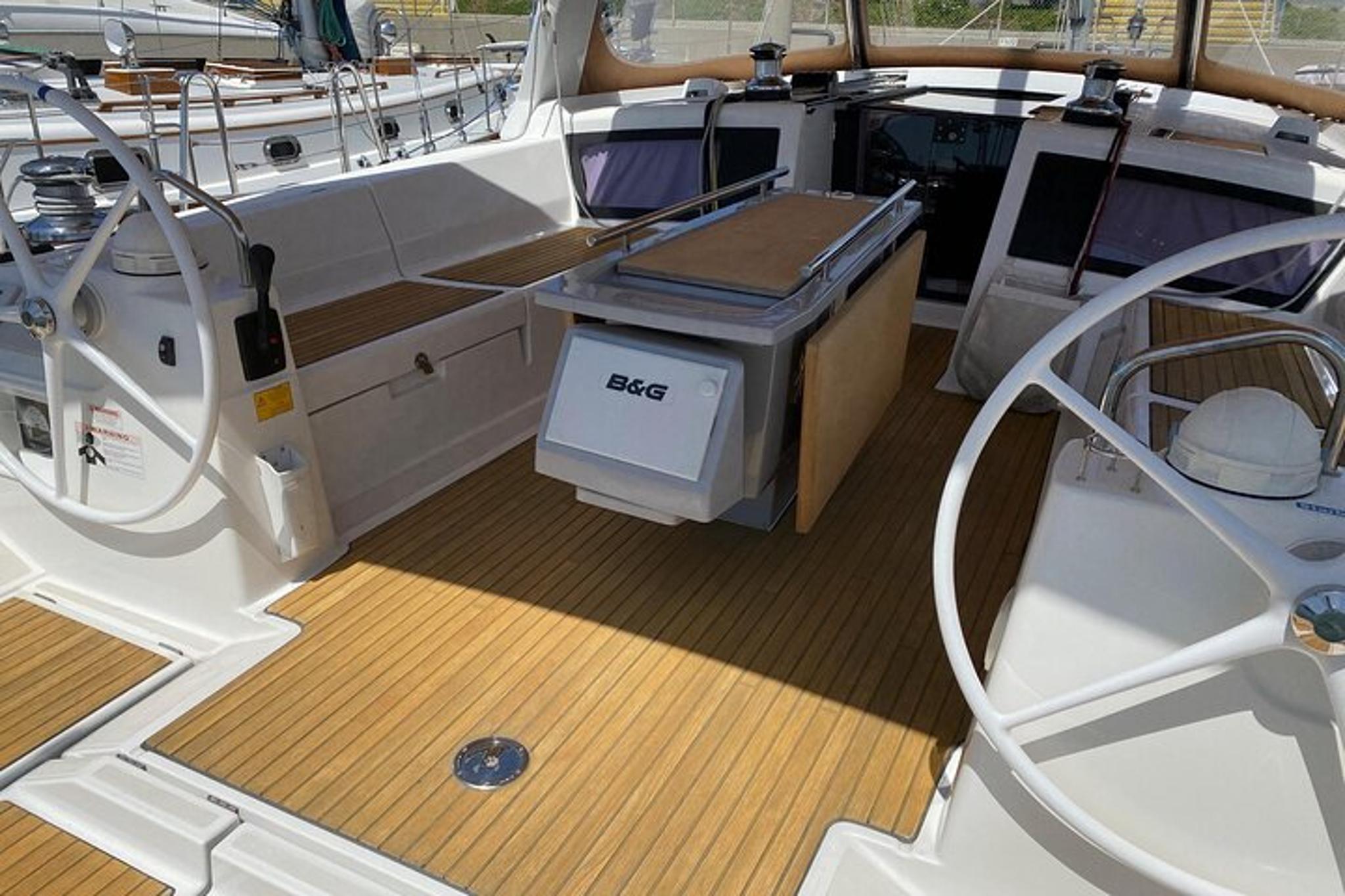 Waikiki Fireworks Sail - Image 4