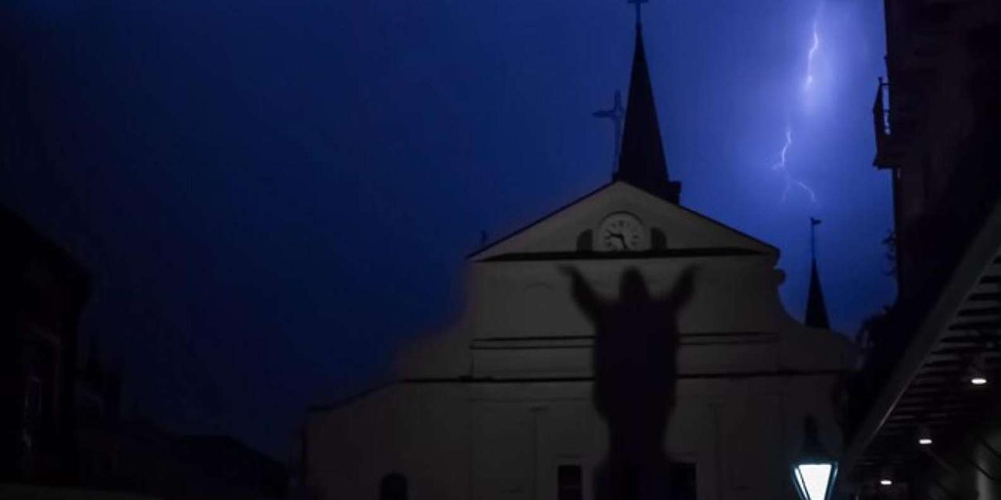 New Orleans Historical Ghost Bus Tour