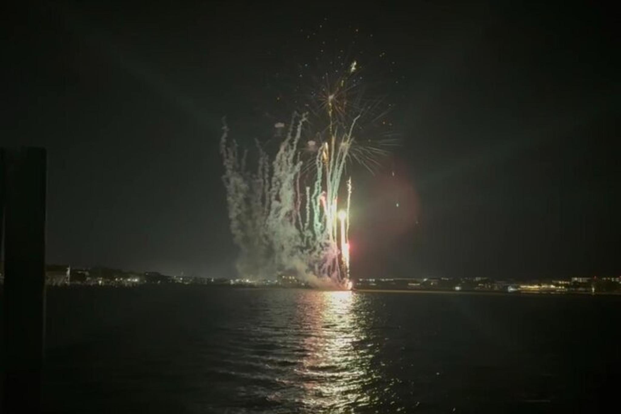 Destin Fireworks Cruise - Image 4