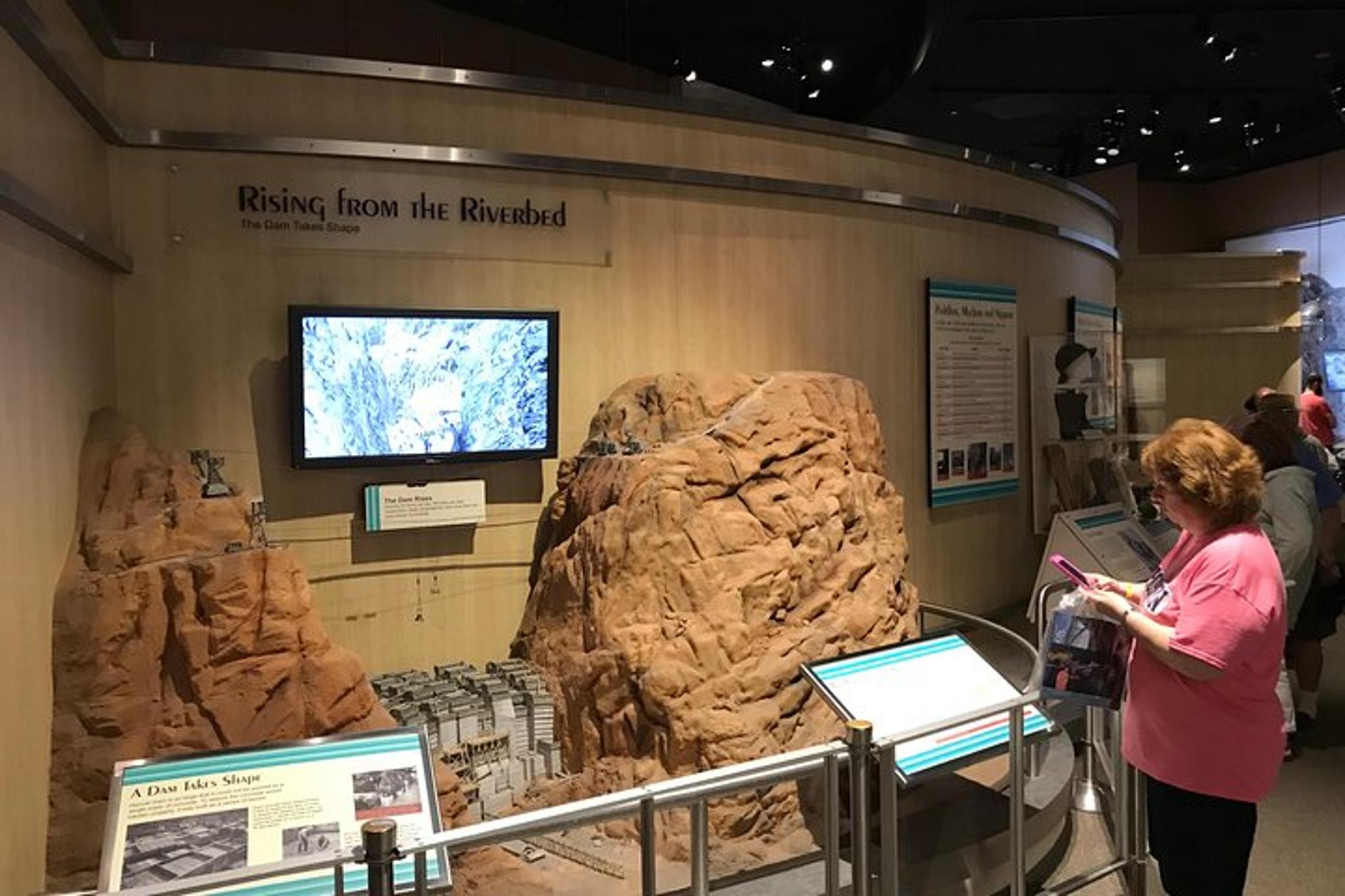 Hoover Dam Power Plant and Railroad Museum Tour - Image 6