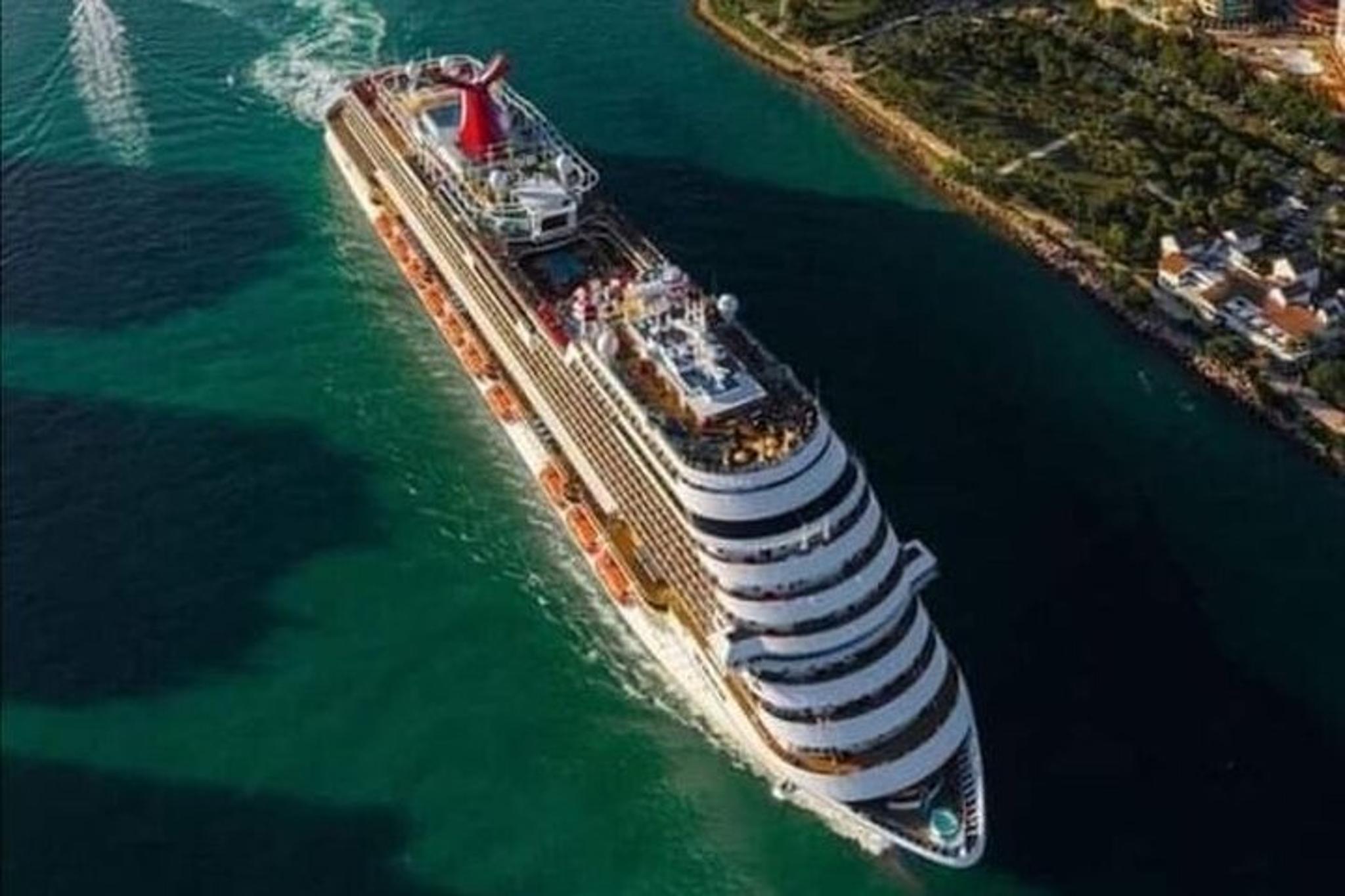 Miami Shuttle Service for Groups and Families - Image 5