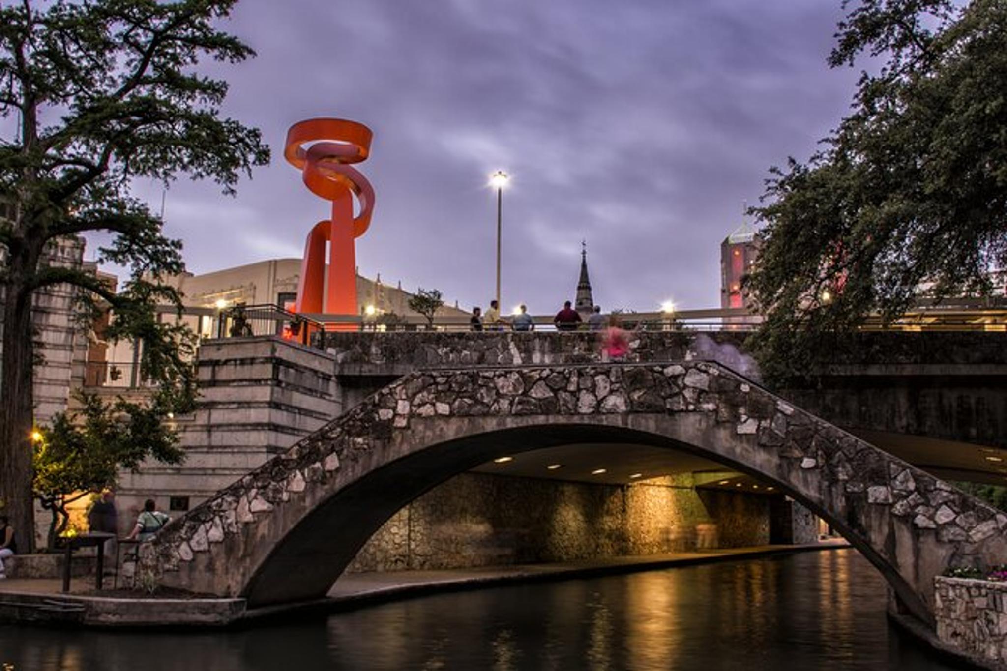 San Antonio Night Tour with River Walk Cruise - Image 6