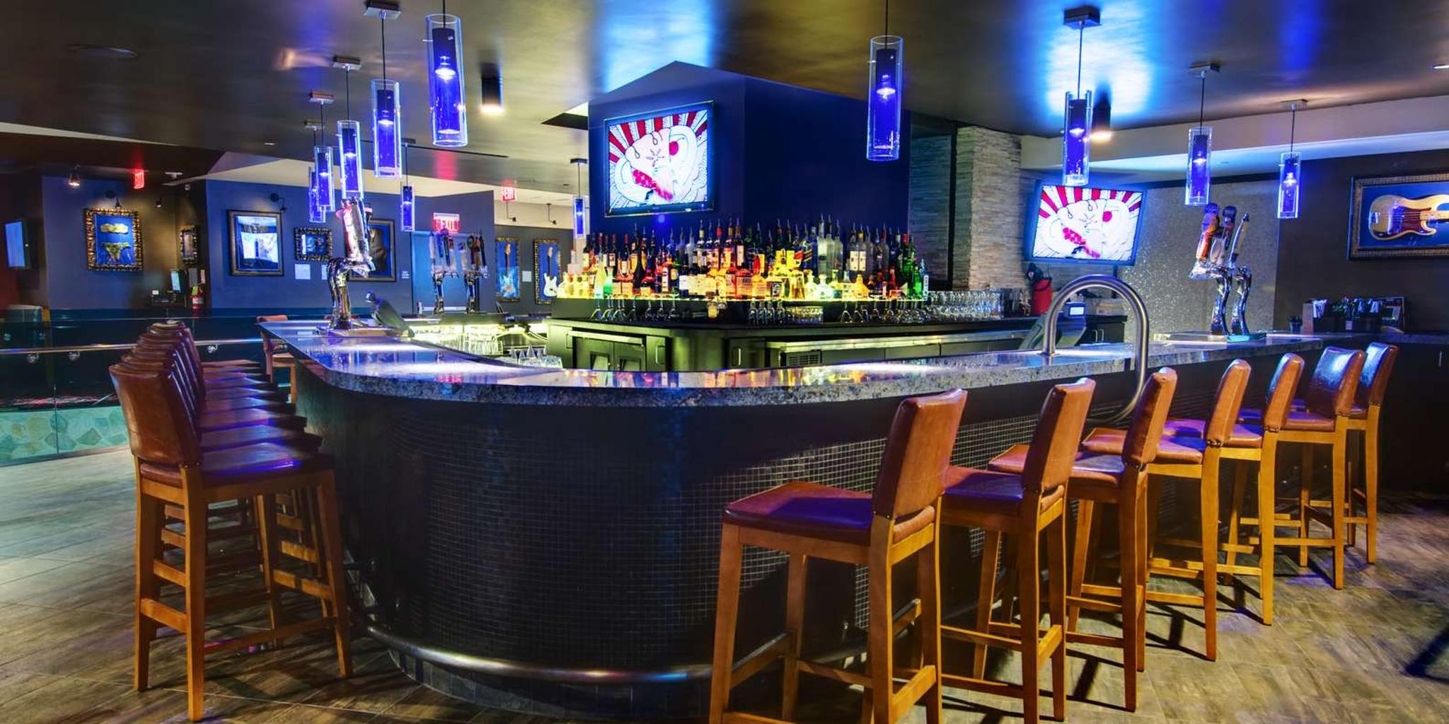 Los Angeles Hard Rock Cafe Dining Experience - Image 3