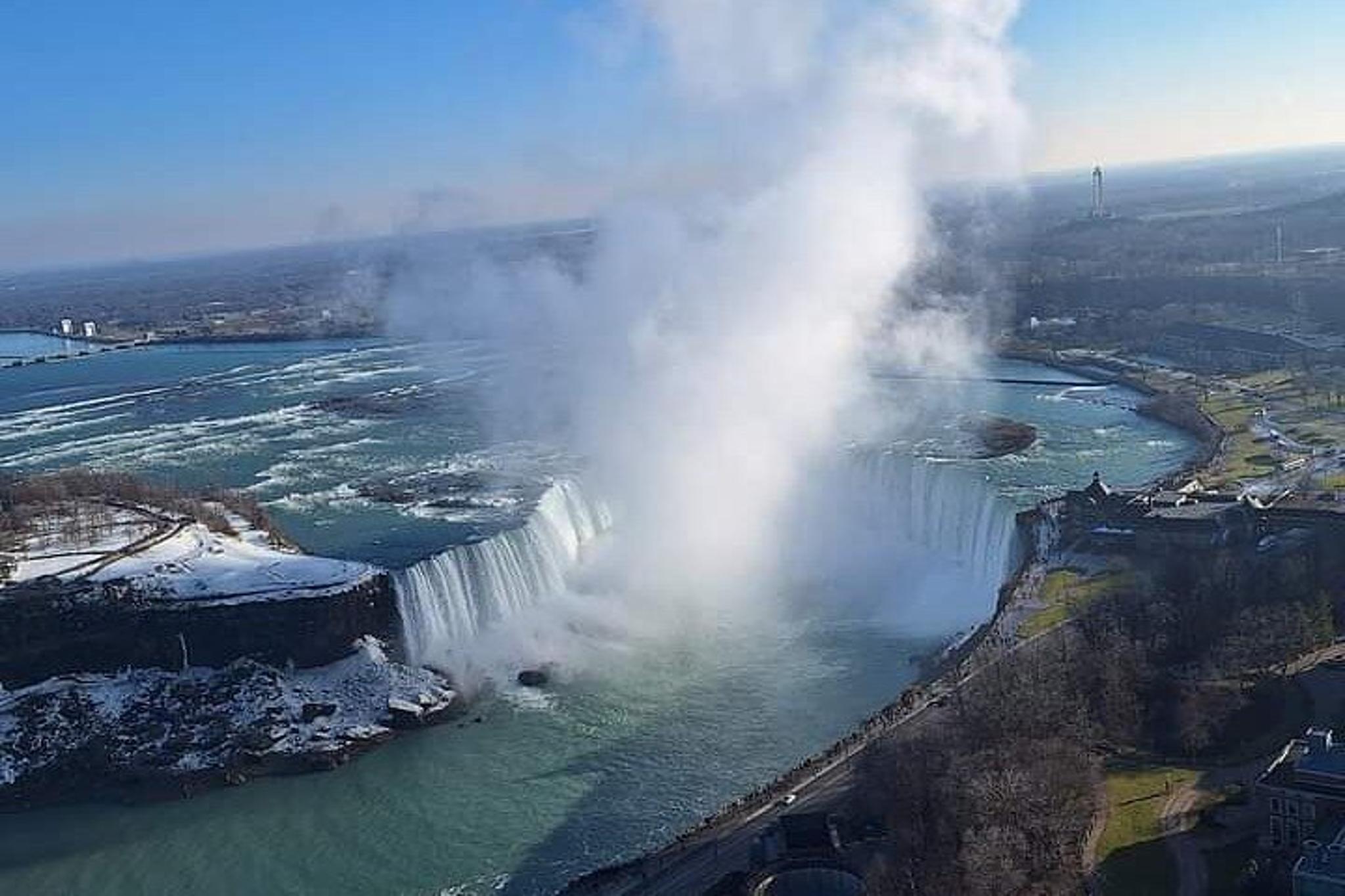 Niagara Falls Hot Air Balloon Ride with Walking Tour - Image 6