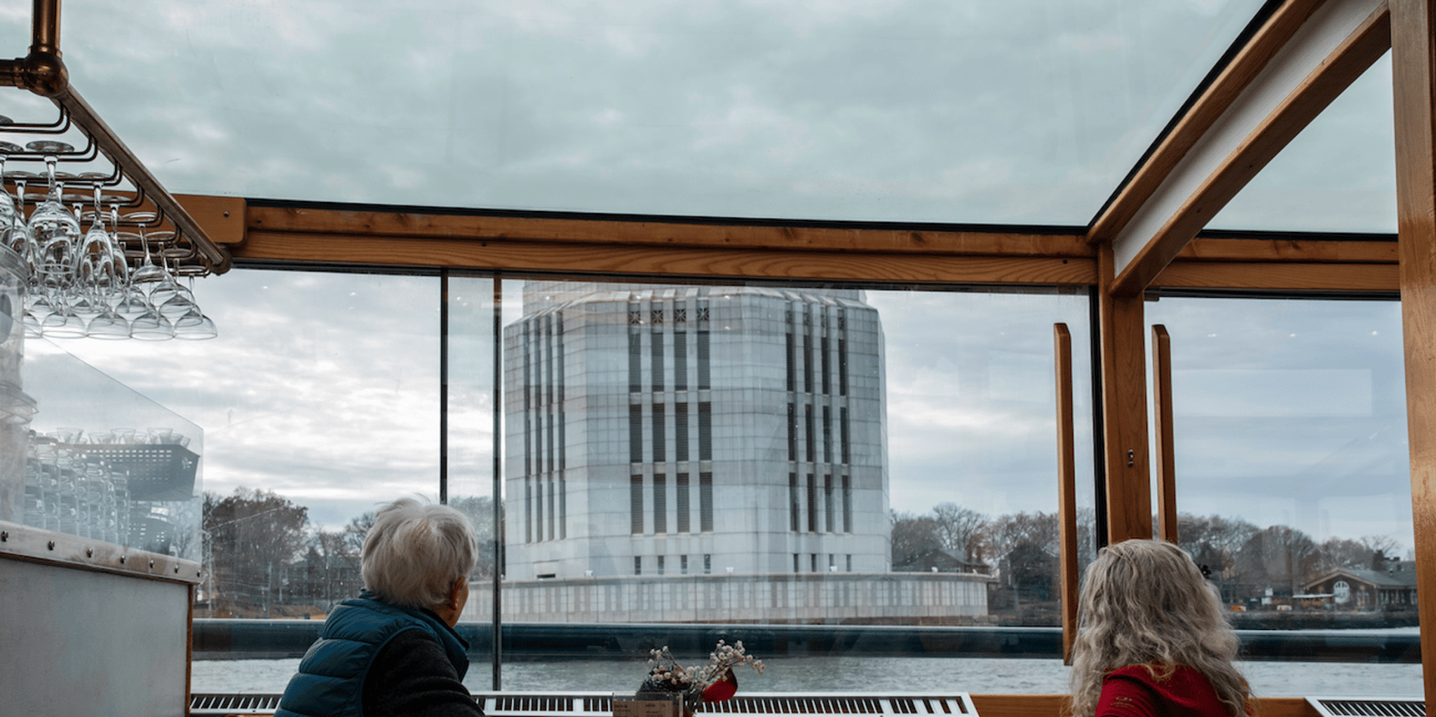 New York City Winter Wildlife Boat Tour - Image 6