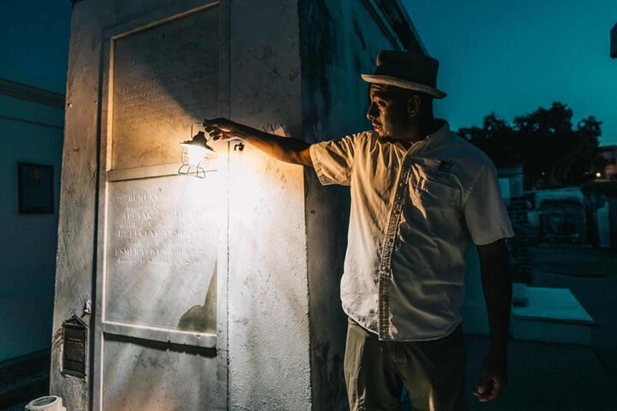 New Orleans Historical Night Tour of St. Louis Cemetery No. 1 - Image 5