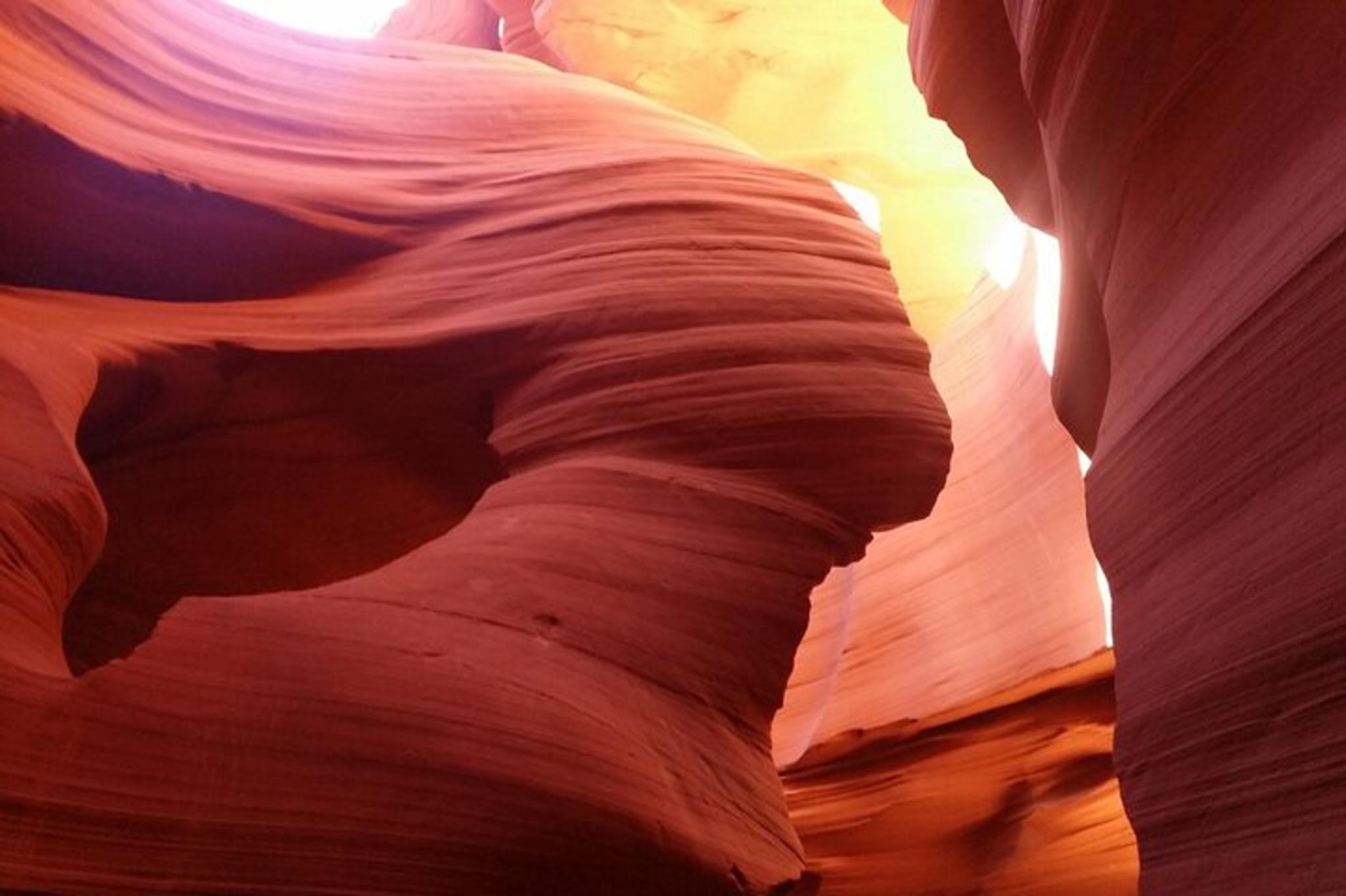 Las Vegas Antelope Canyon and Horseshoe Bend Tour - Image 3