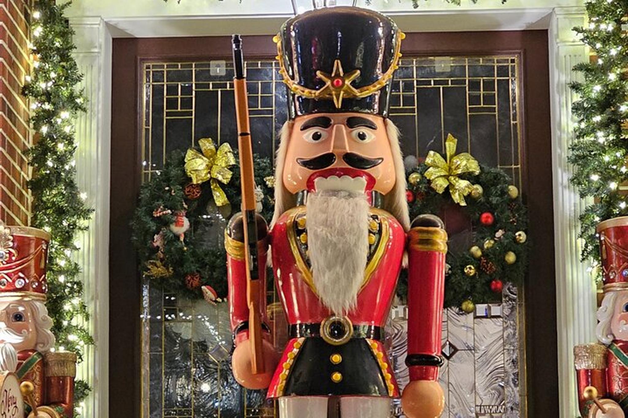 New York City Holiday Lights Tour - Image 3