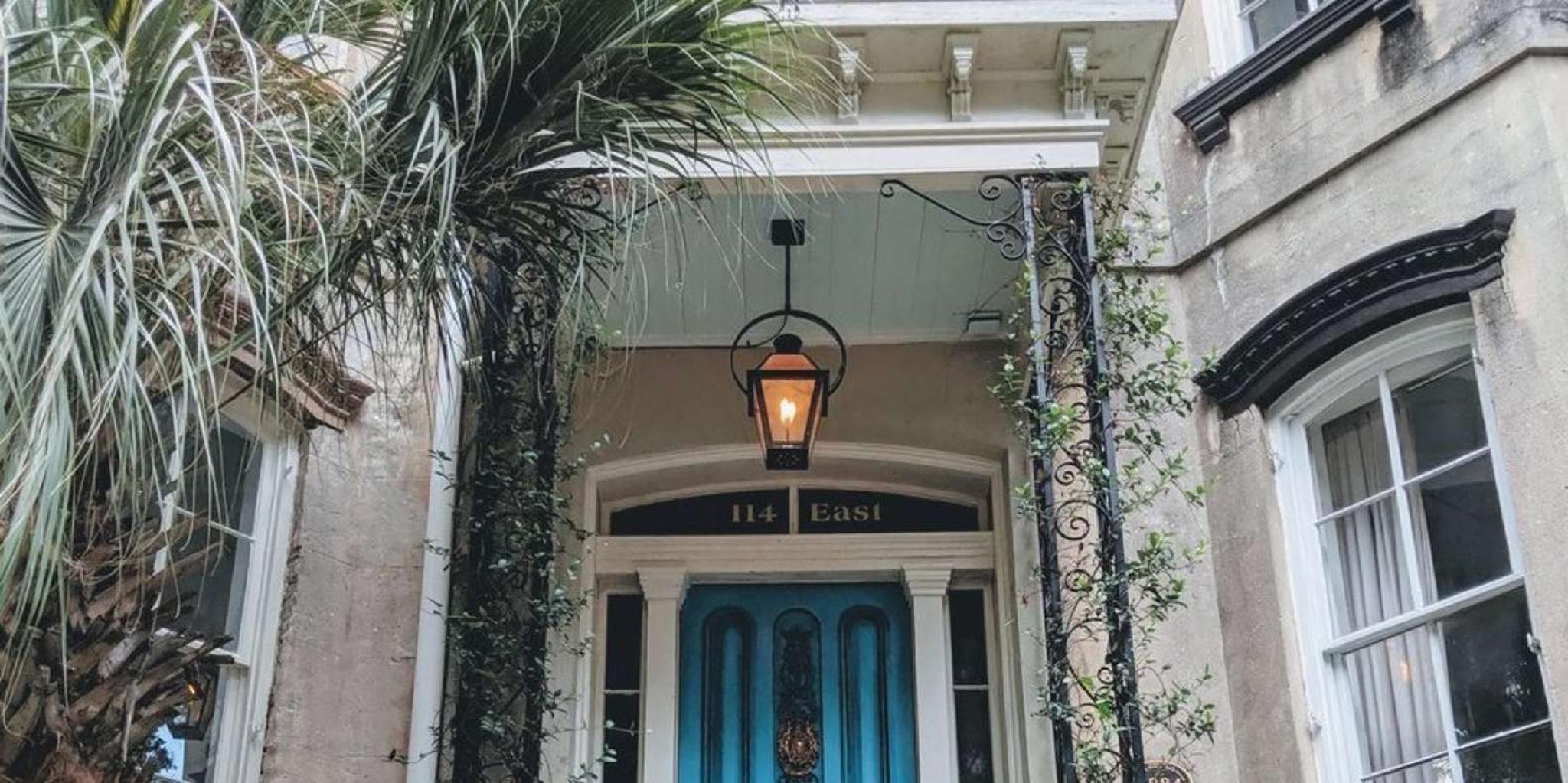 Savannah Private Tour of Historic Districts and Bonaventure - Image 4