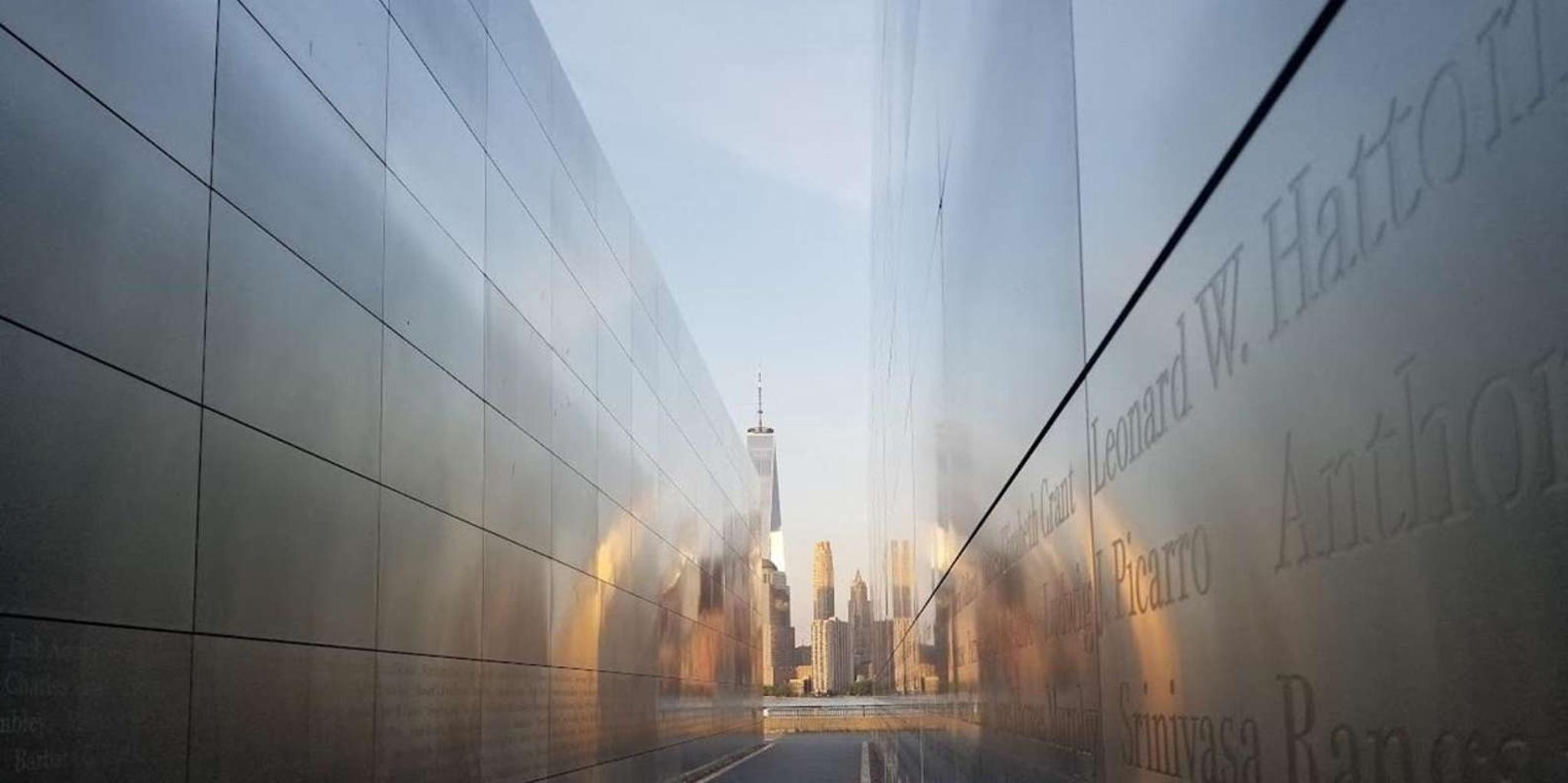 New York City Walking and Boat Tour - Image 5