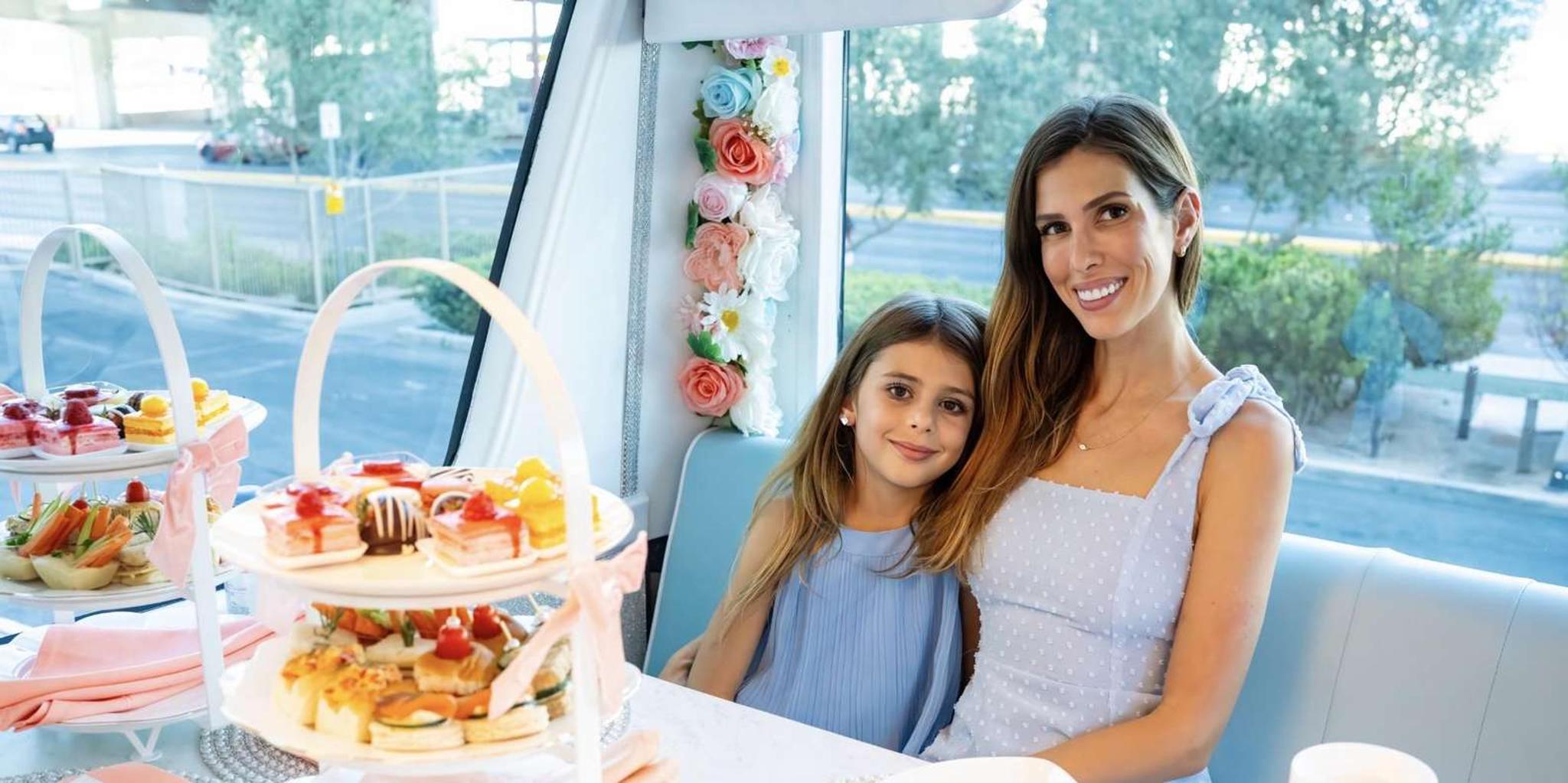 Las Vegas High Tea Sightseeing Bus Tour