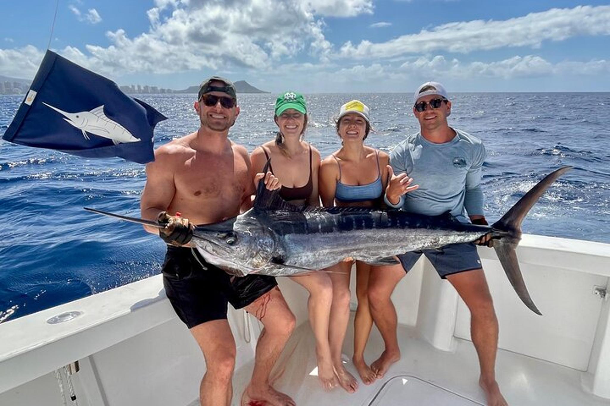 Honolulu Sportfishing Experience Aboard Limitless 4 hr - Image 4