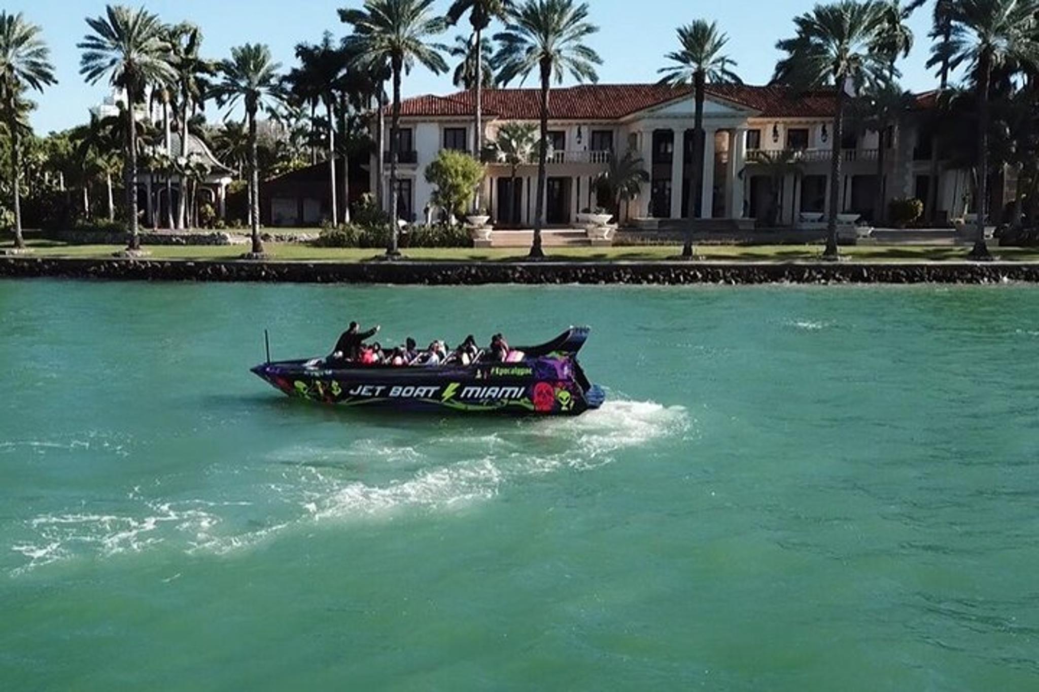 Miami Speed Boat Tour and Hard Rock Meal - Image 2