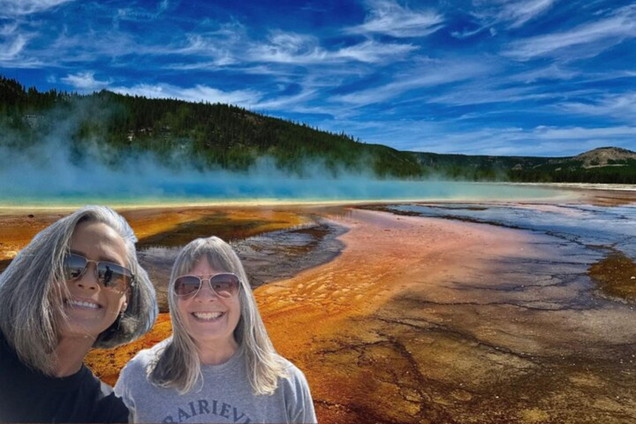 Yellowstone Volcano Lower Loop Tour from West Yellowstone