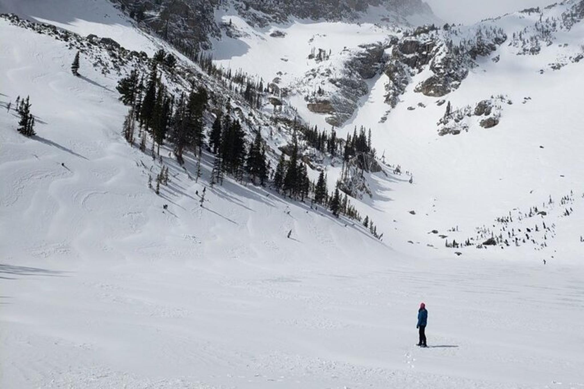 Rocky Mountain National Park Women's Snowshoeing Tour - Image 3