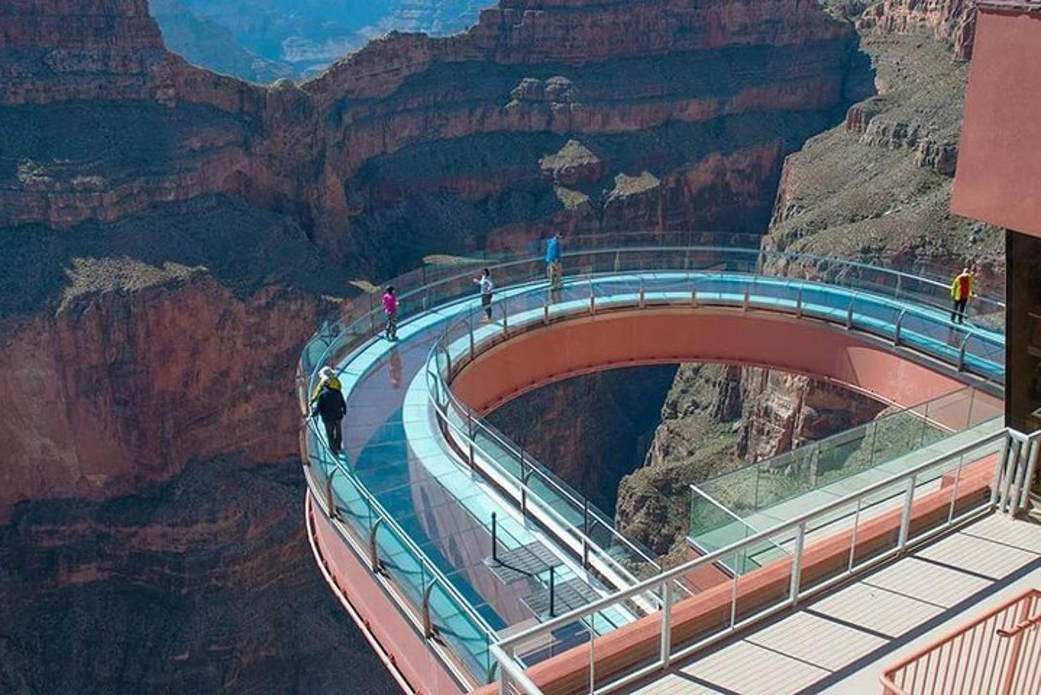 Grand Canyon Helicopter and Boat Tour in Spanish - Image 3