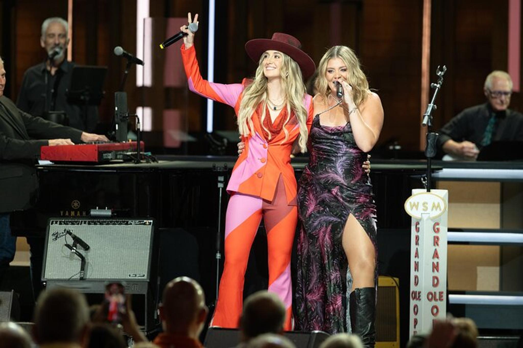 Nashville Grand Ole Opry Admission and Backstage Tour - Image 3