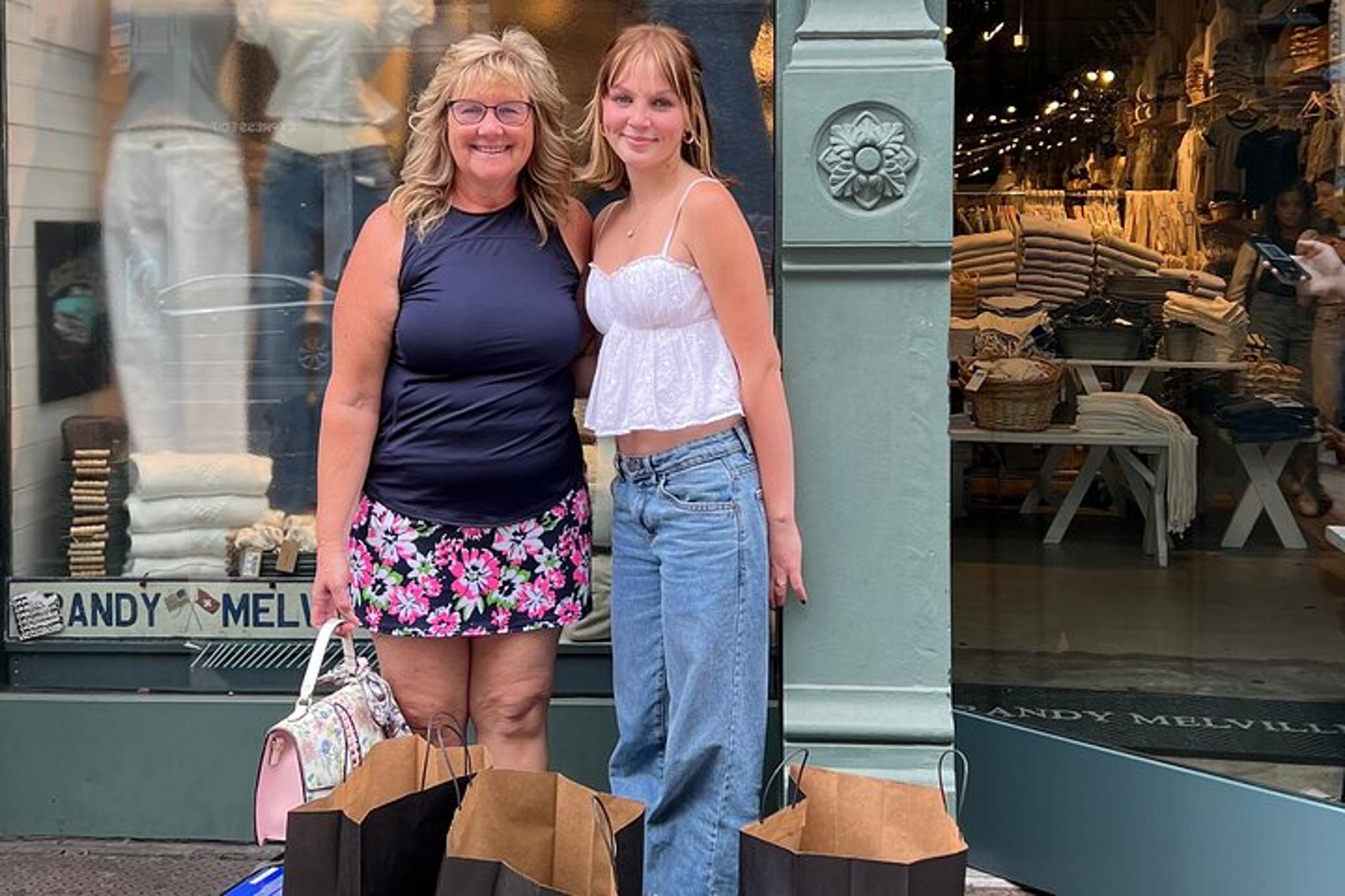 New York City Shopping Tour with Personal Stylist - Image 2