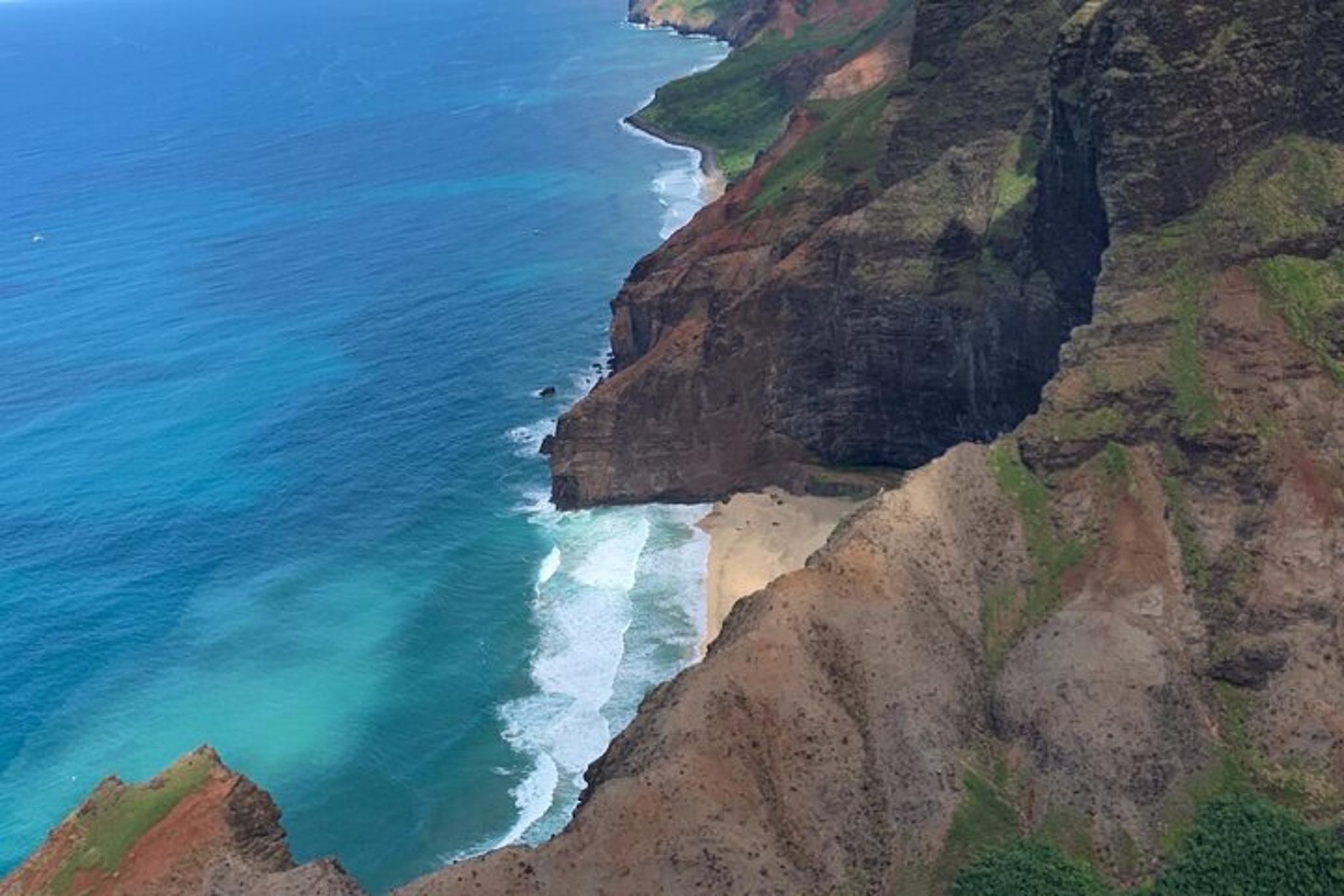 Kauai Helicopter Tour (Doors-On) 45 min - Image 5