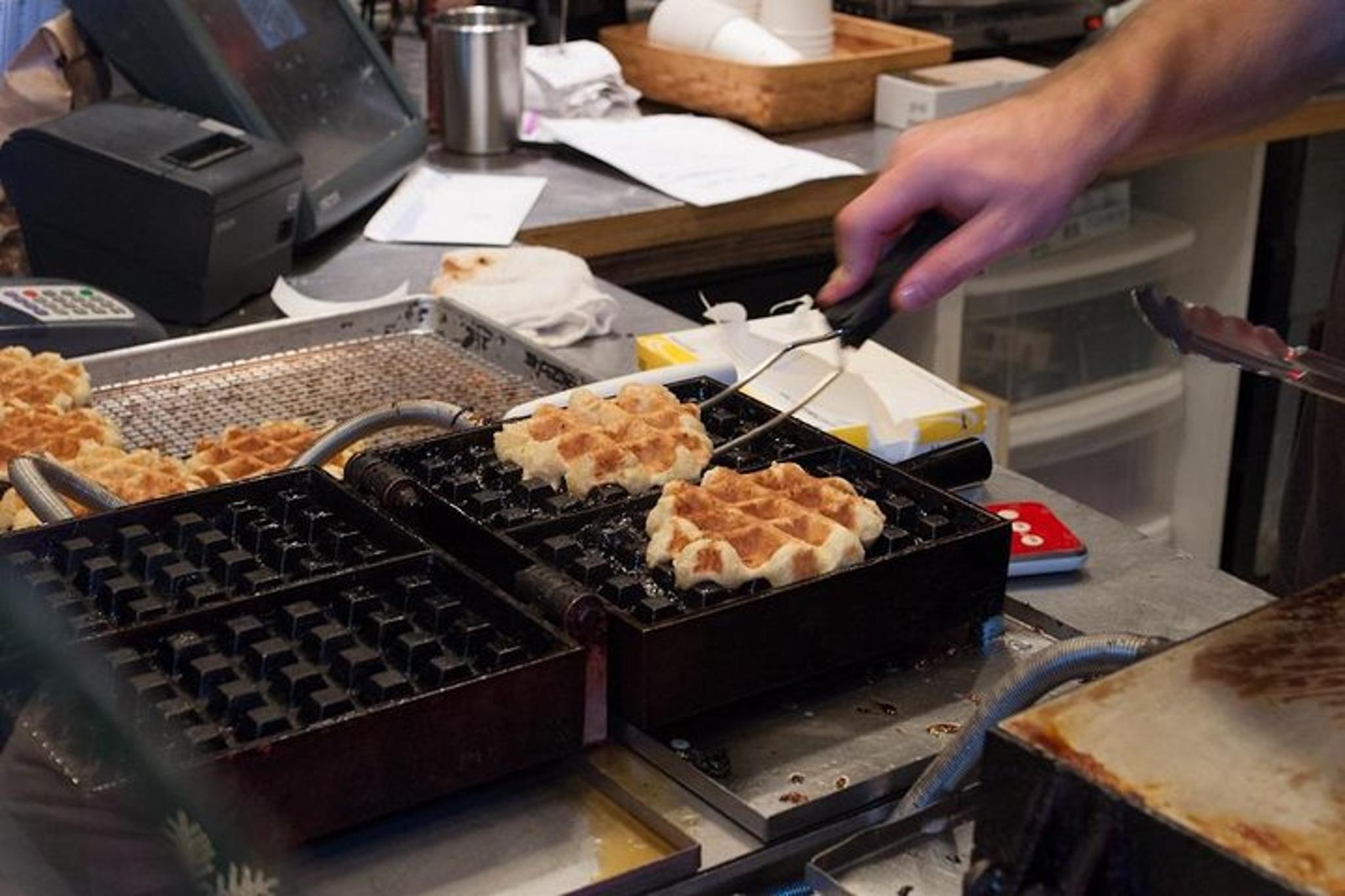 Cincinnati Findlay Market Food Tour - Image 6