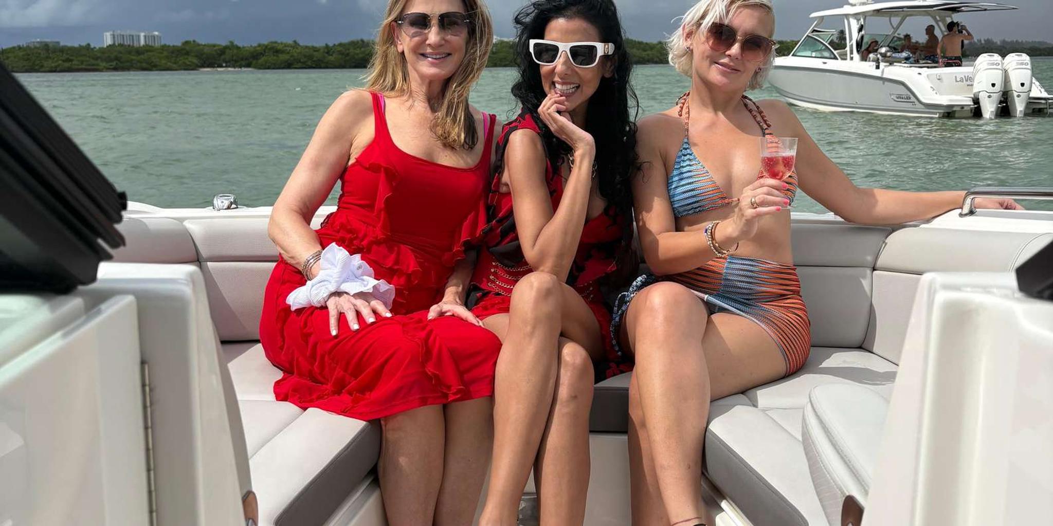 Miami Boat Tour with Champagne - Image 6
