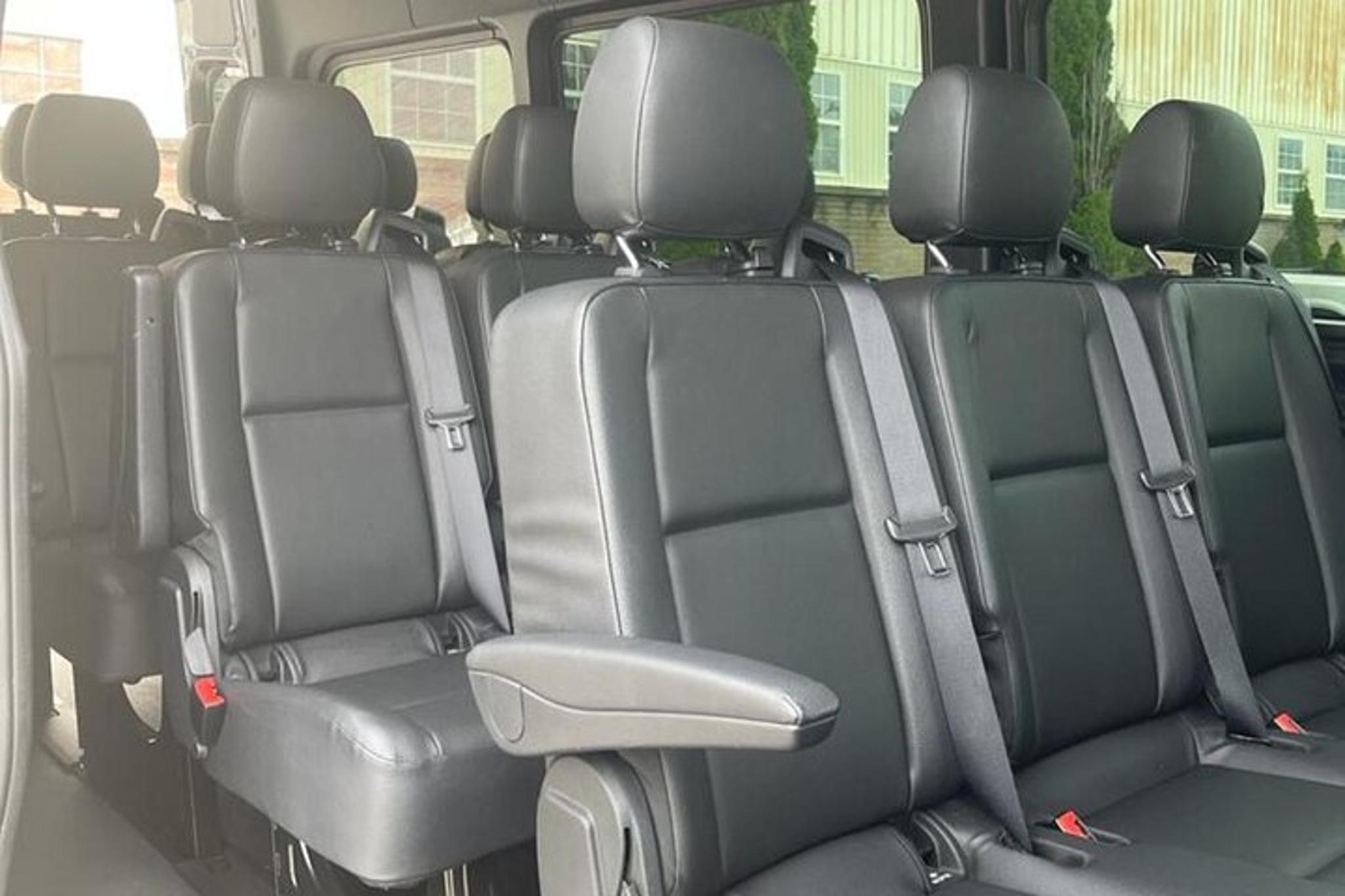 New York Airport Transfer in Van - Image 5
