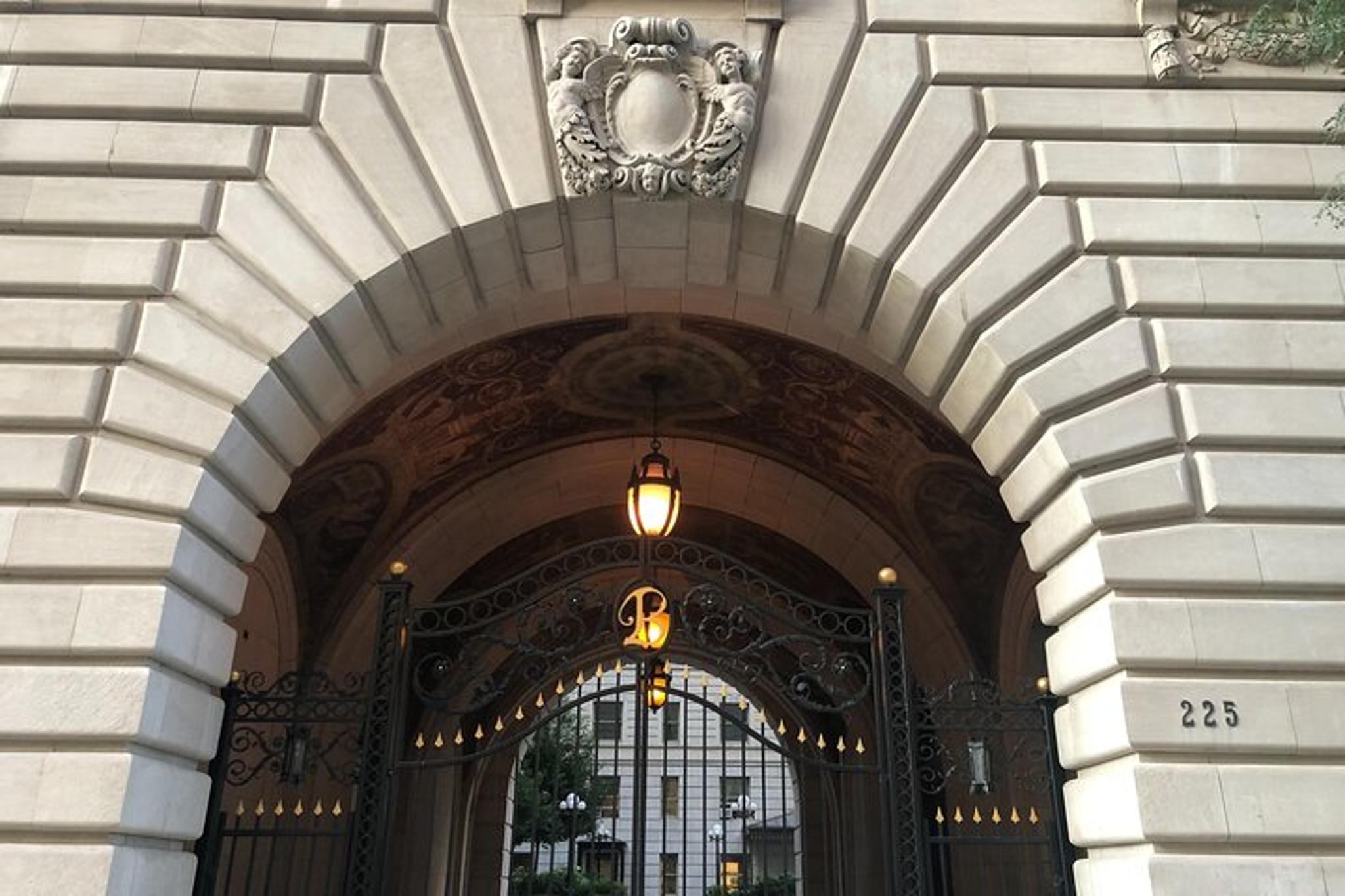 New York City Horror Movie Location Walking Tour - Image 5