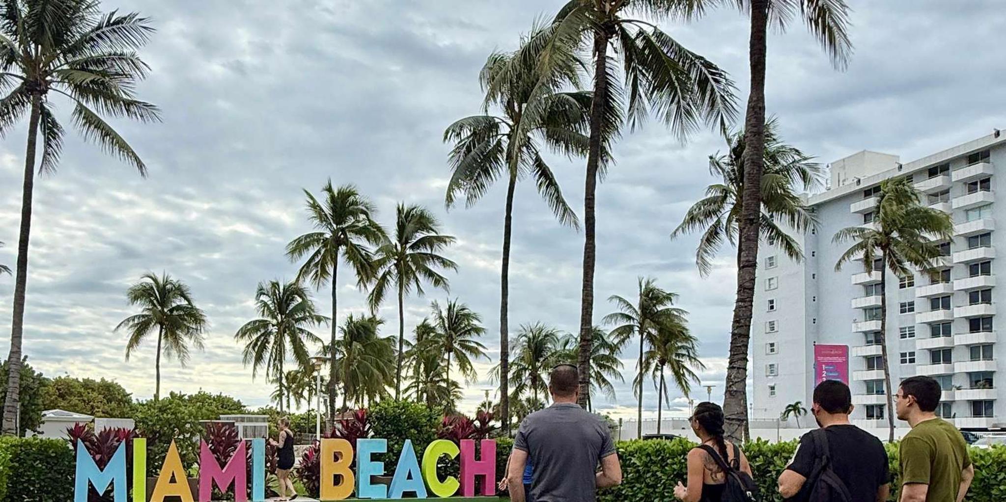 Miami Beach Art Deco Walking Tour at Sunset