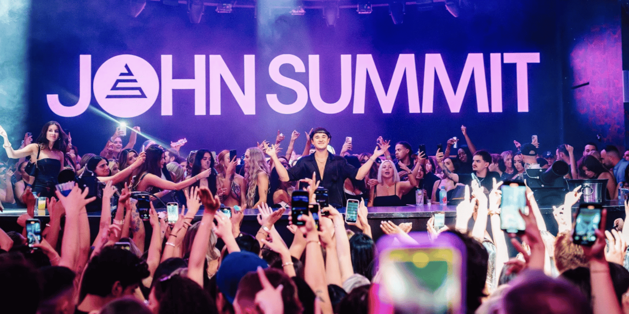 Las Vegas Club and Pool Party Experience - Image 5