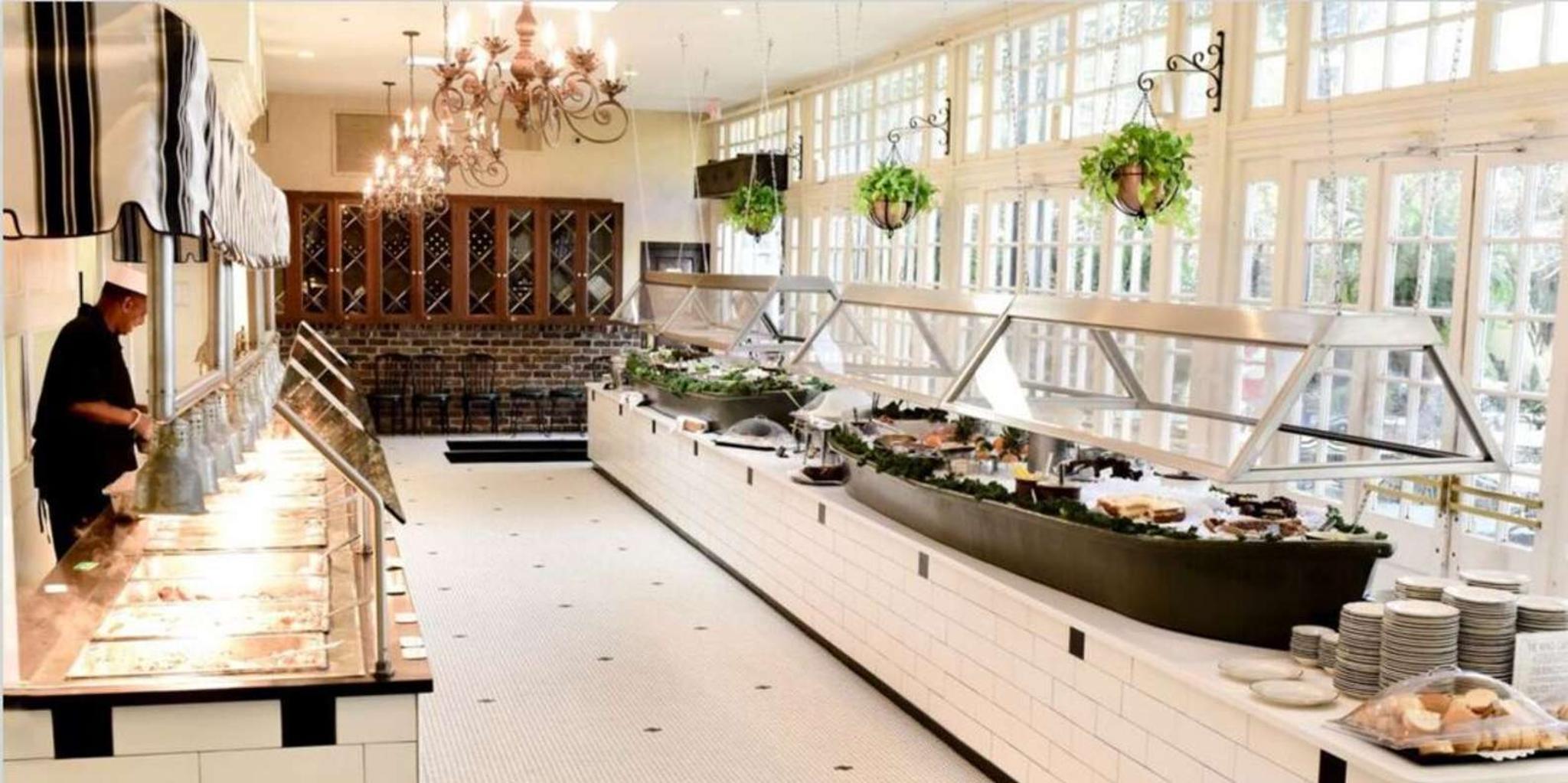 New Orleans Jazz Brunch Buffet at Court of Two Sisters - Image 3