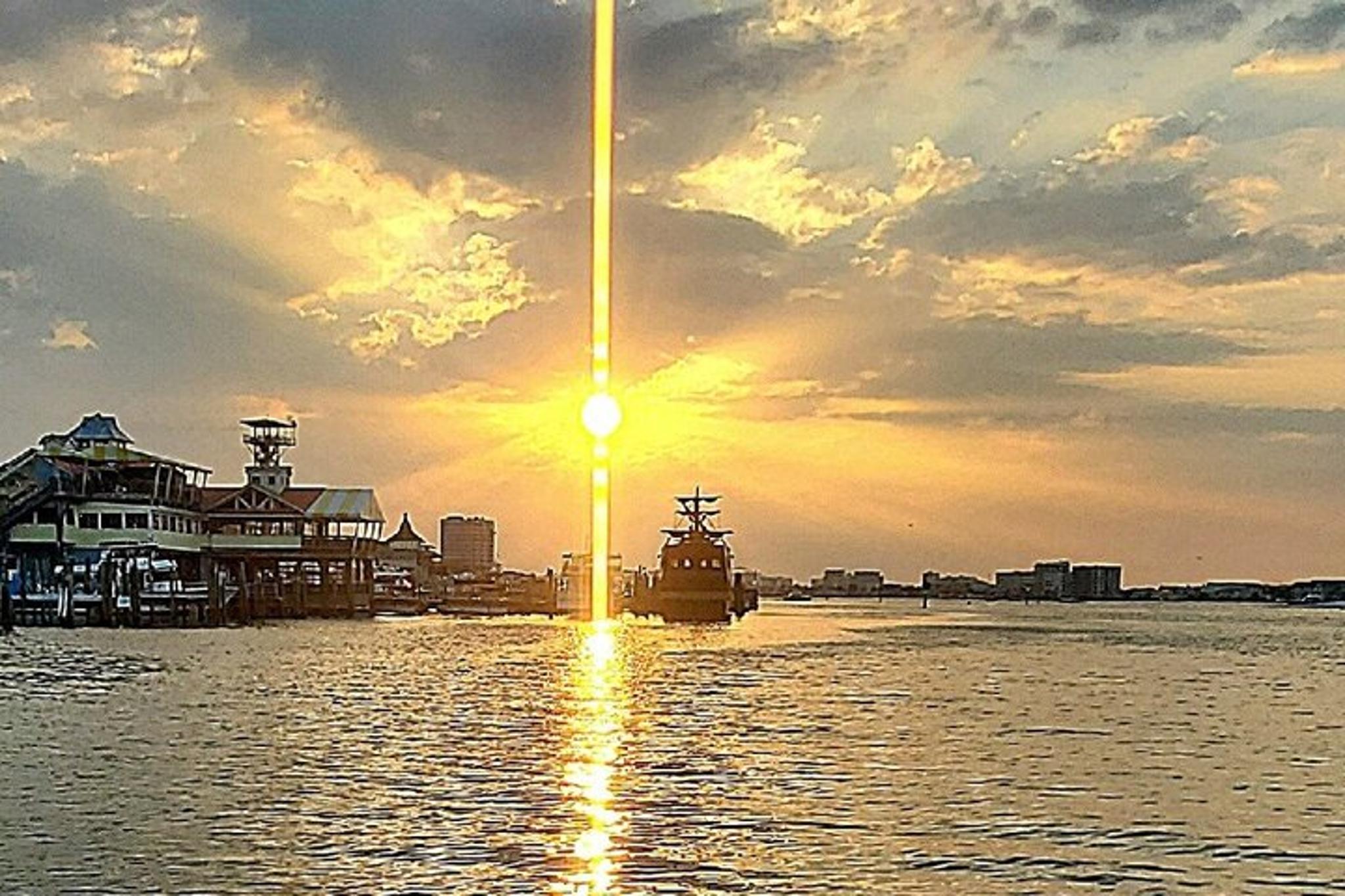 Destin Harbor and Bay Cruise at Sunset 90 Min - Image 2