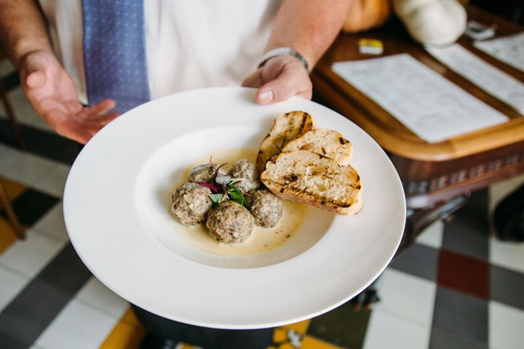 Sacramento Historical Food Tour - Image 4