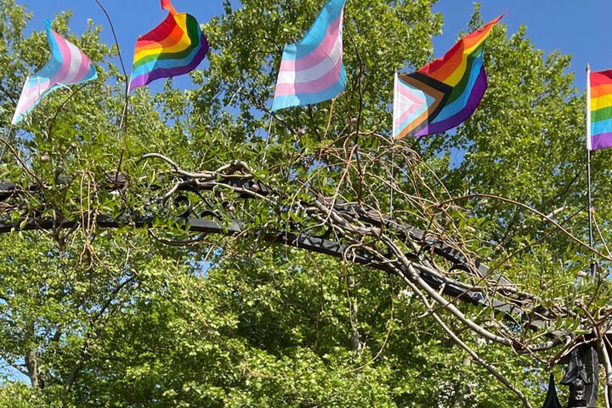 NYC Greenwich Village LGBTQ+ History and Food Tour - Image 6