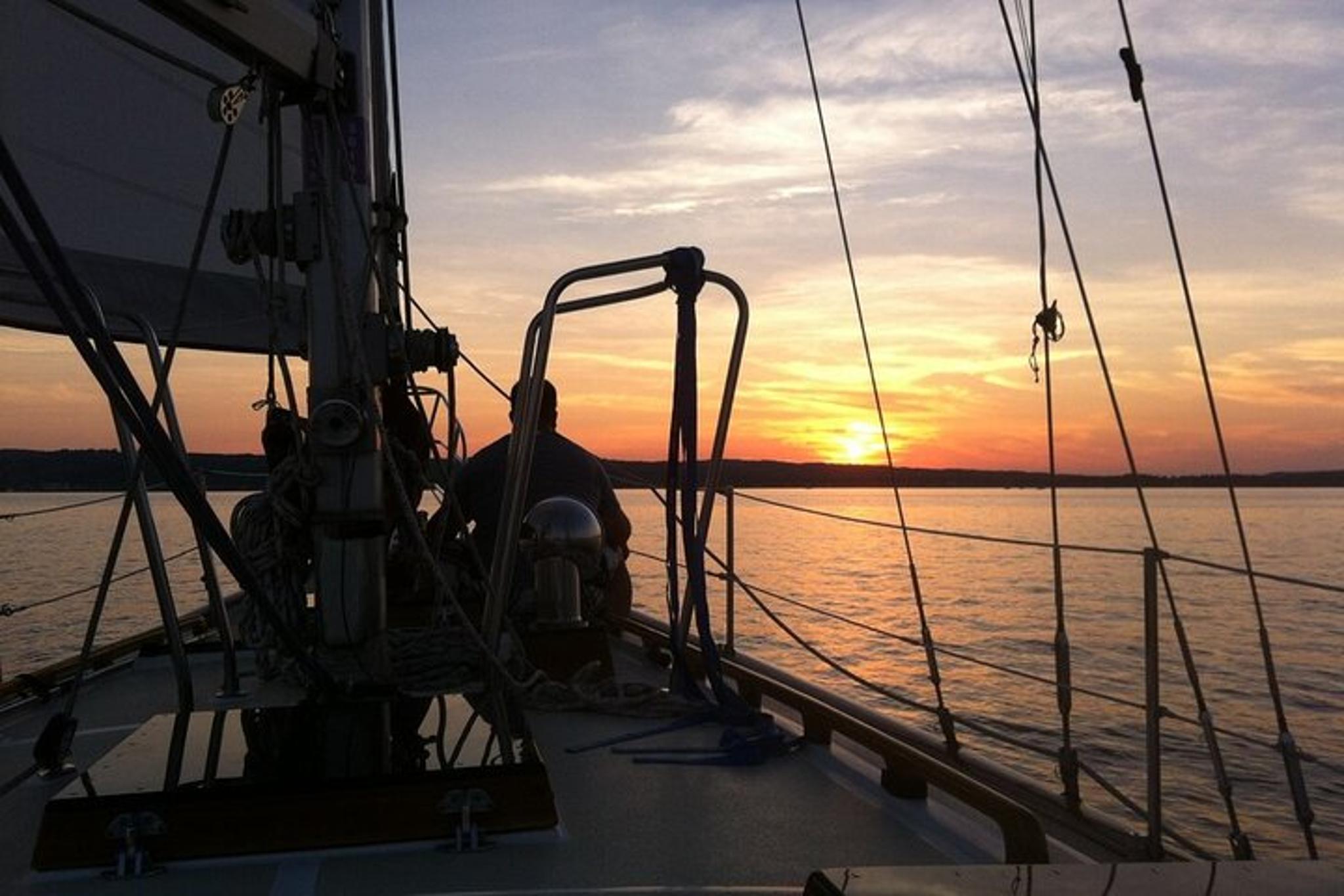 Traverse City Sunset Sailing Cruise - Image 2
