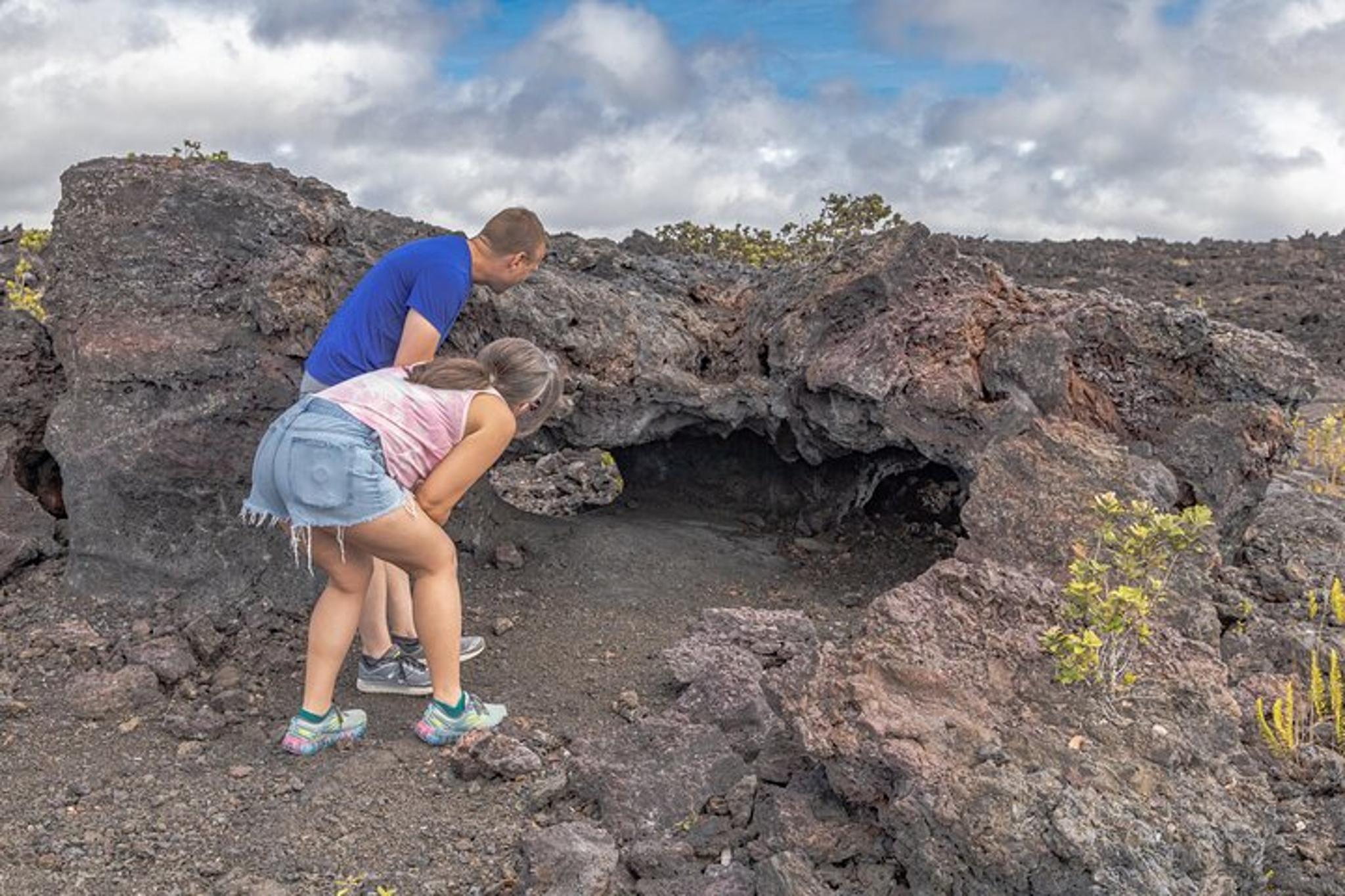 Hawaii Volcanoes National Park and Black Sand Beaches Tour - Image 5