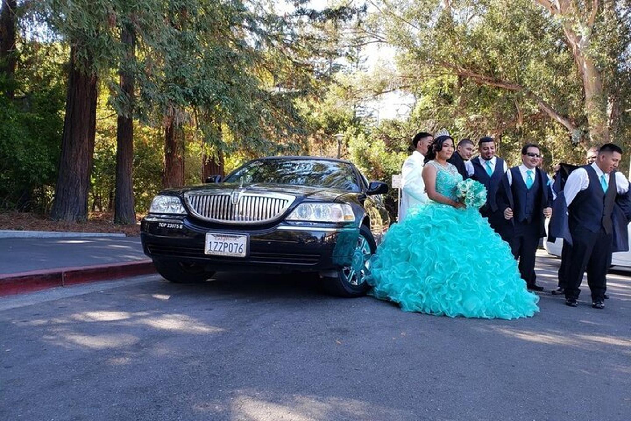 Lincoln MKT Hourly Charter