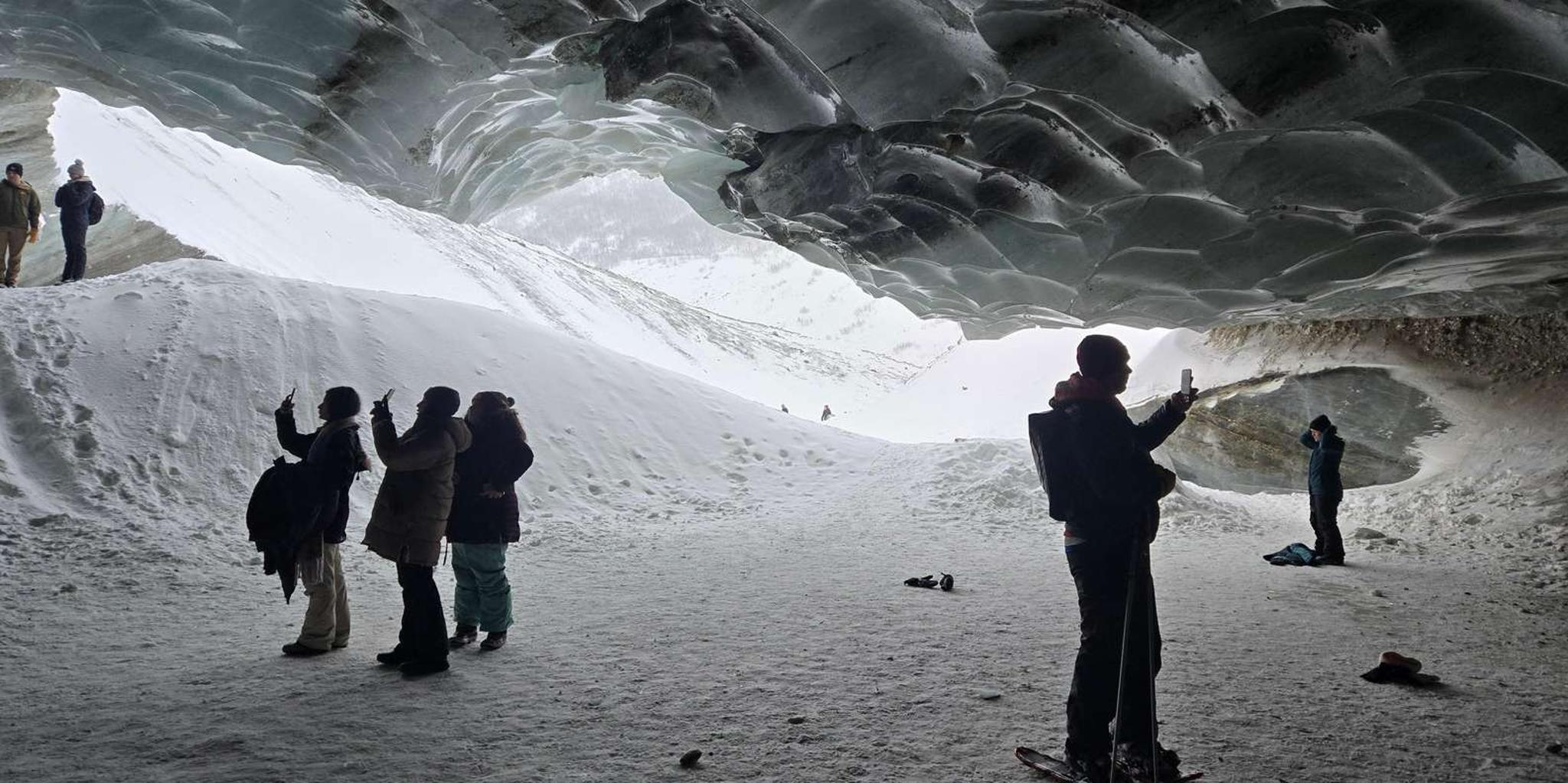 Fairbanks Snowshoe Hike to Castner Glacier Ice Cave - Image 3