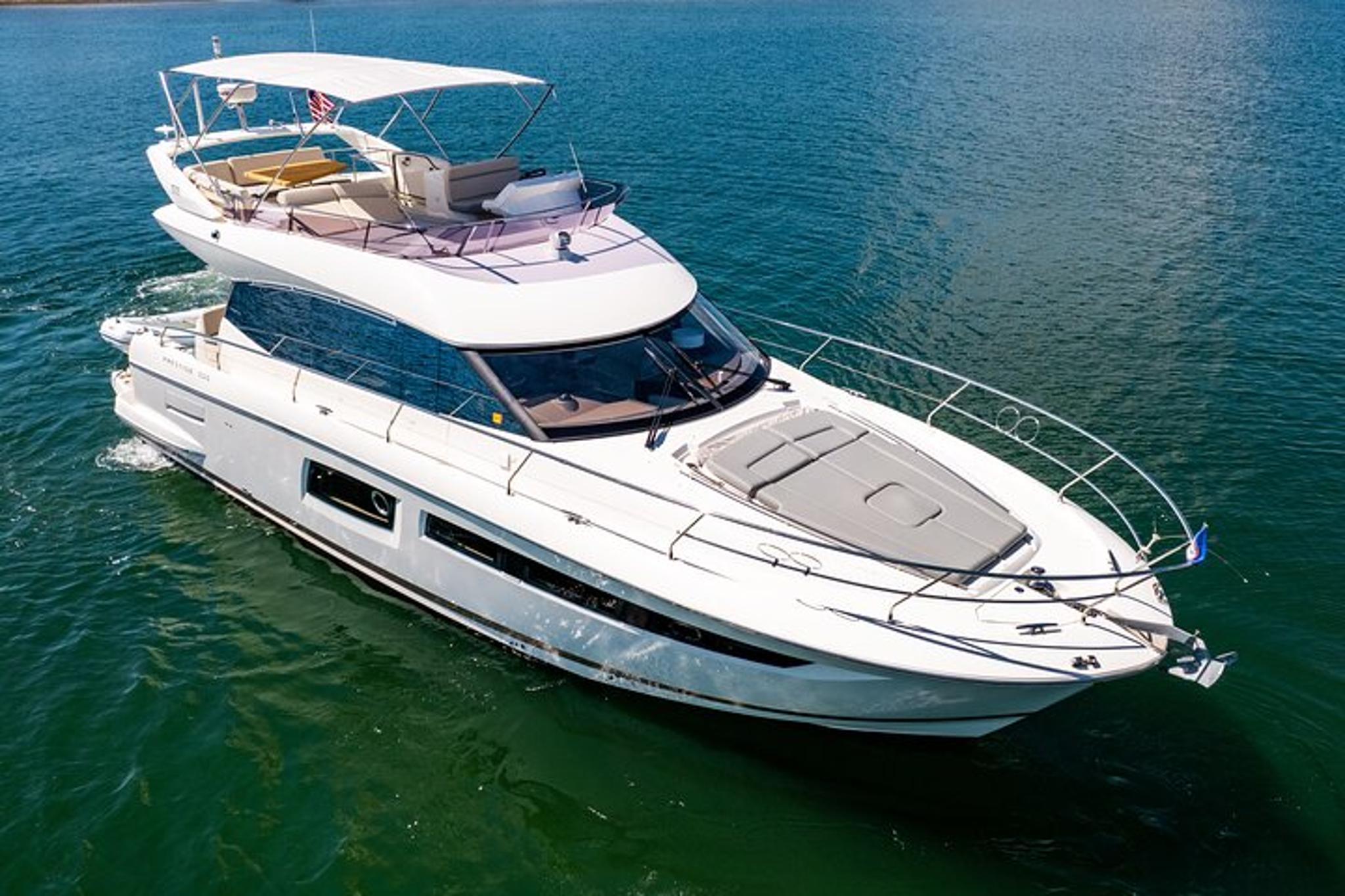 Miami Flybridge Yacht Rental - Image 4