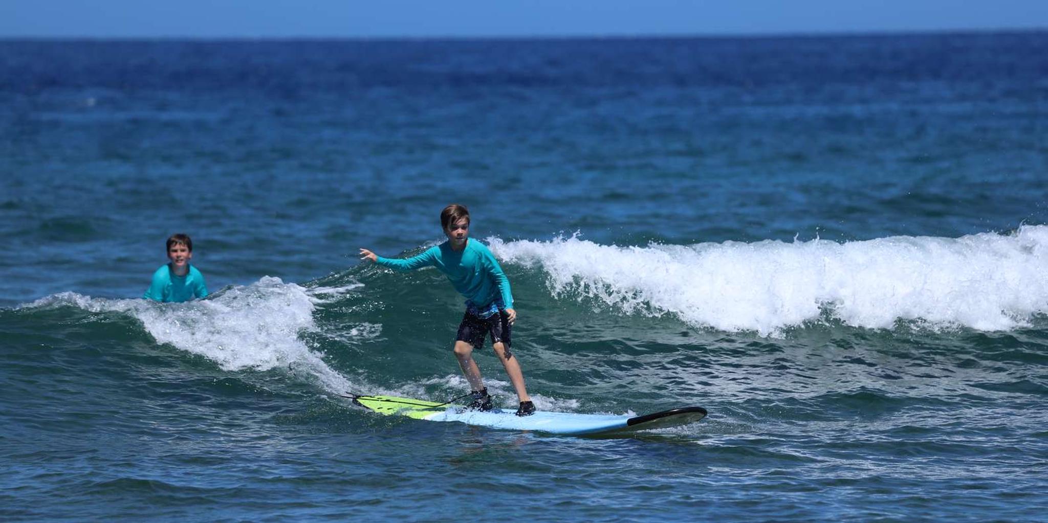 Maui Surf Lesson - Image 3