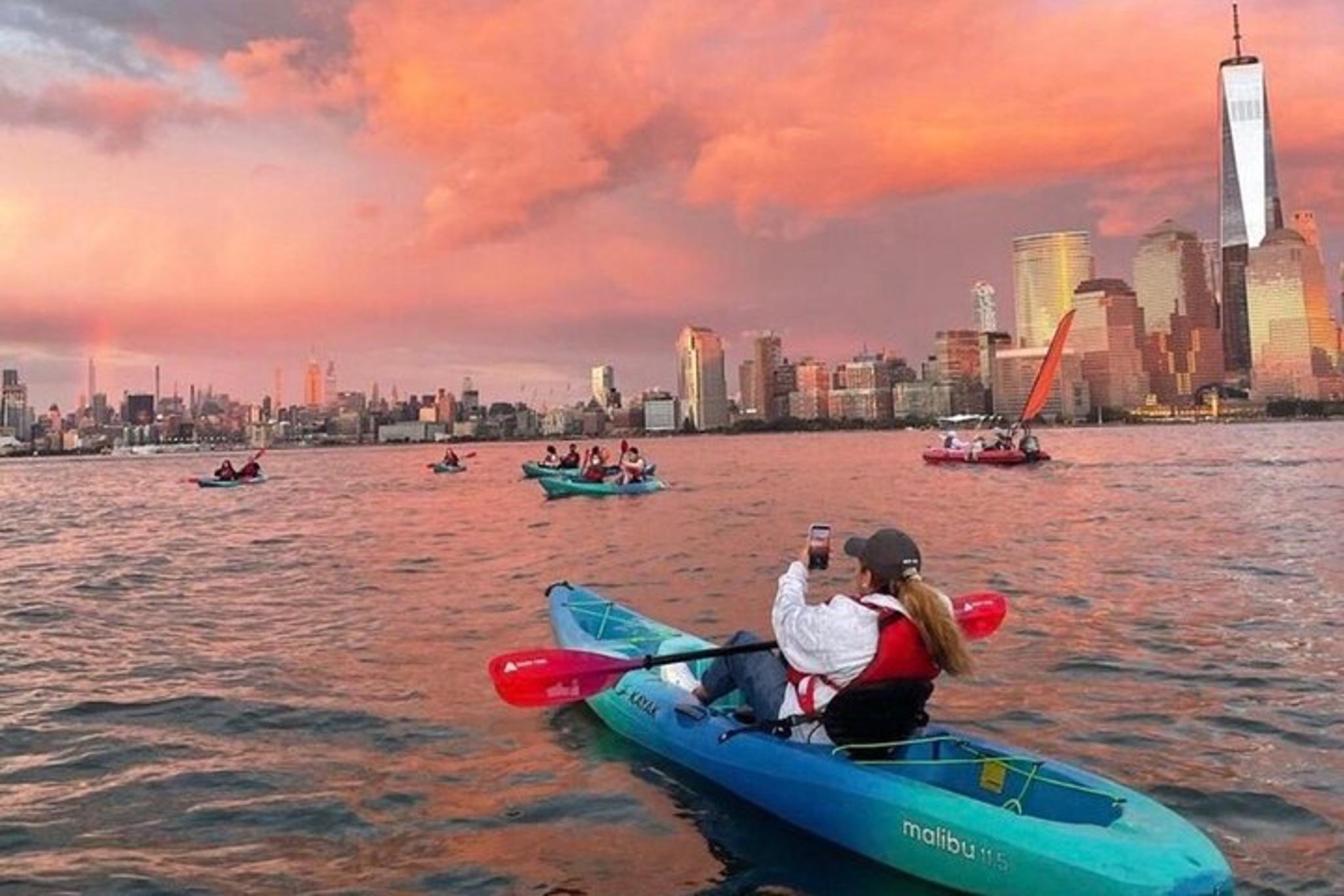 New York City Kayak Tour at Sunset 1 hr